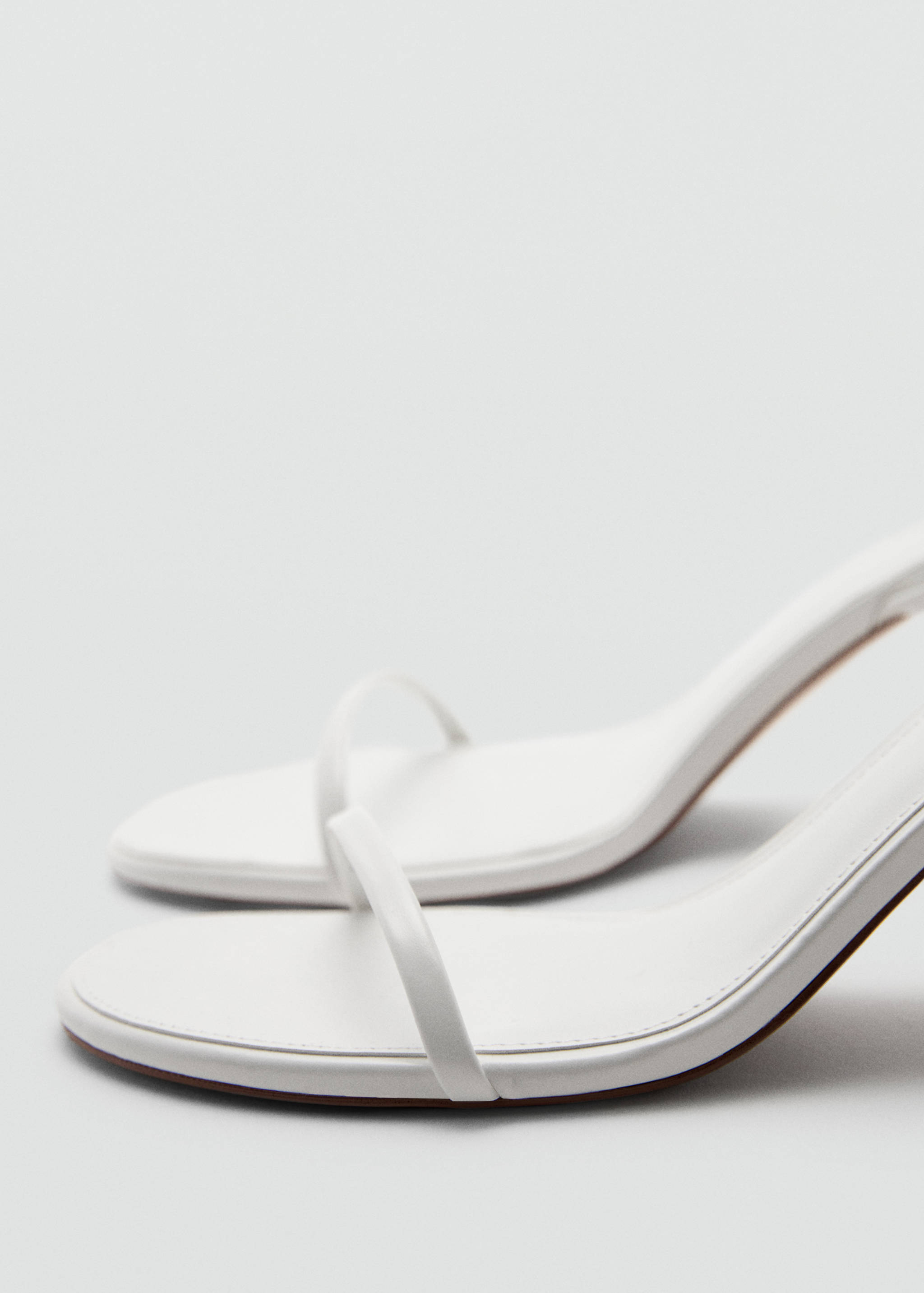 Buckle strap sandals - Details of the article 2