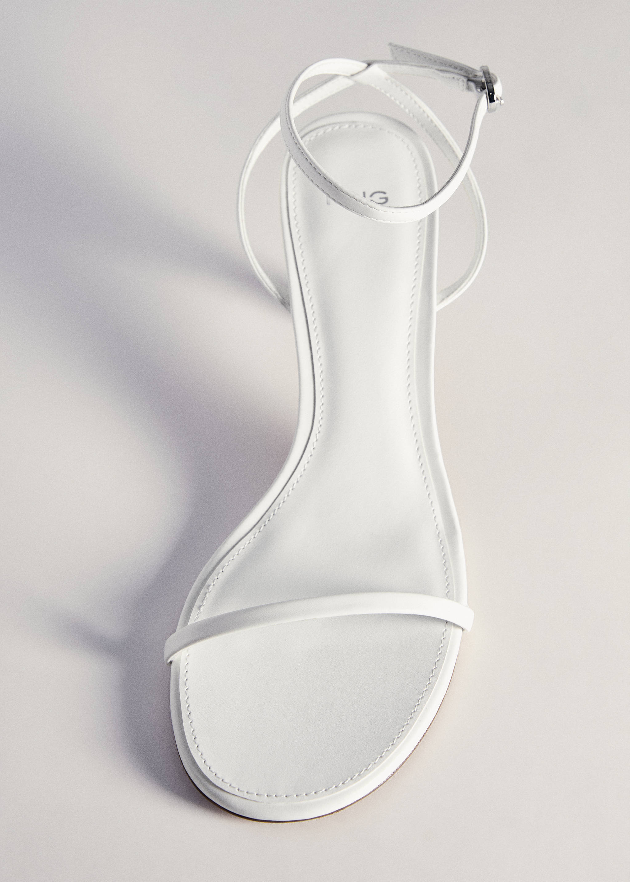 Buckle strap sandals - Details of the article 5