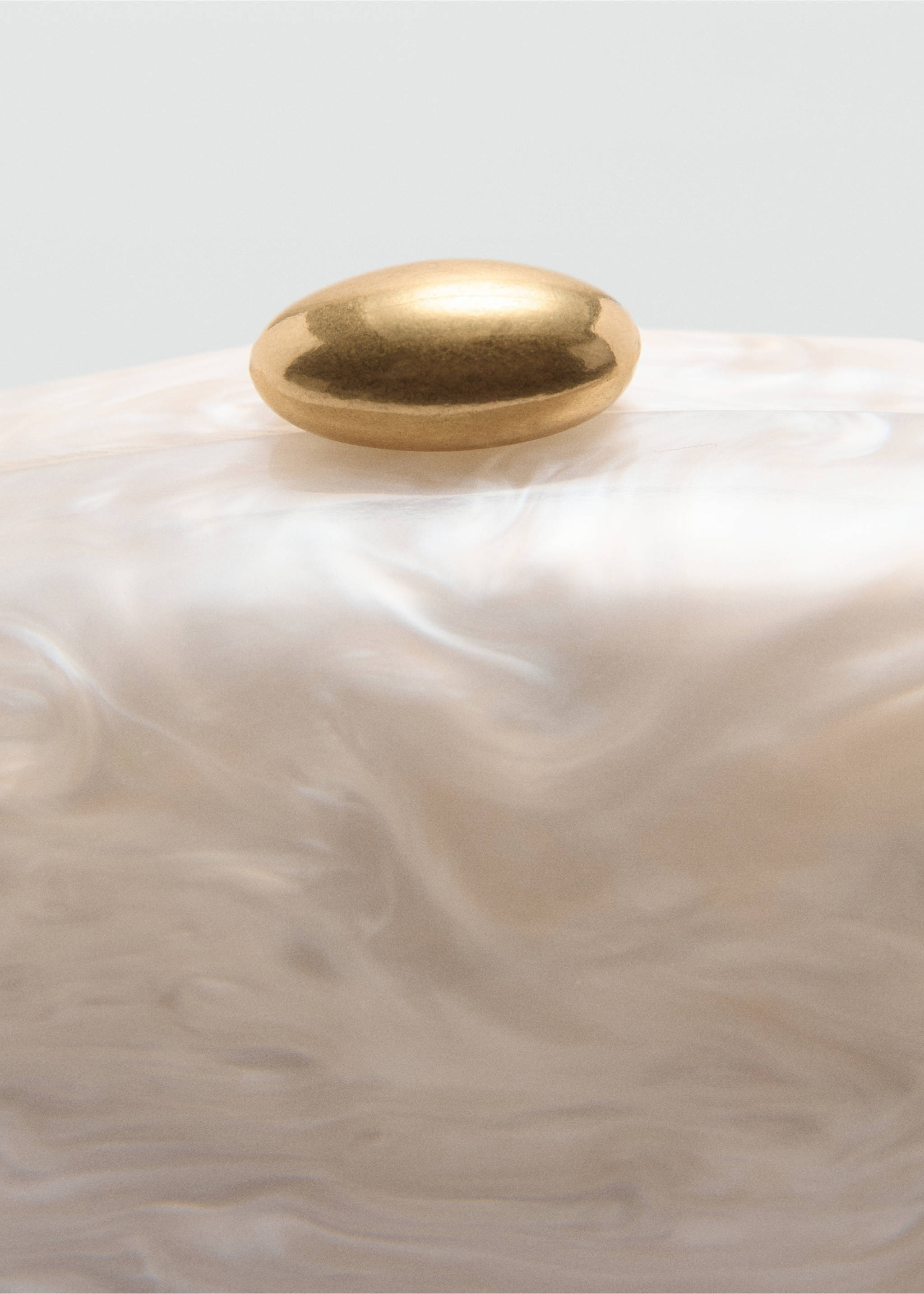 Pochette à effet perlé - Détail de l'article 1, Ivoire. Ref: 77030373-00.