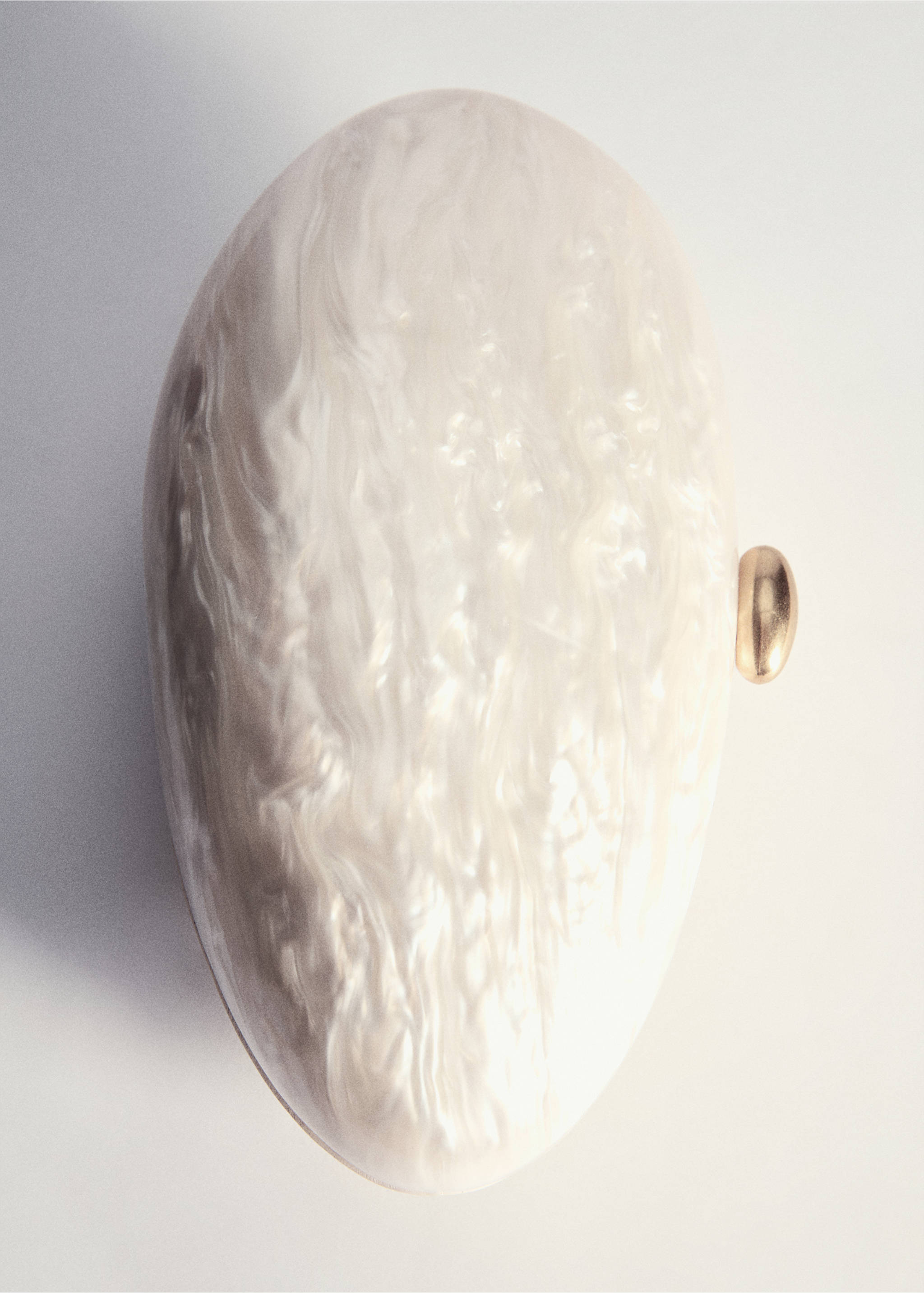 Pochette à effet perlé - Détail de l'article 5, Ivoire. Ref: 77030373-00.