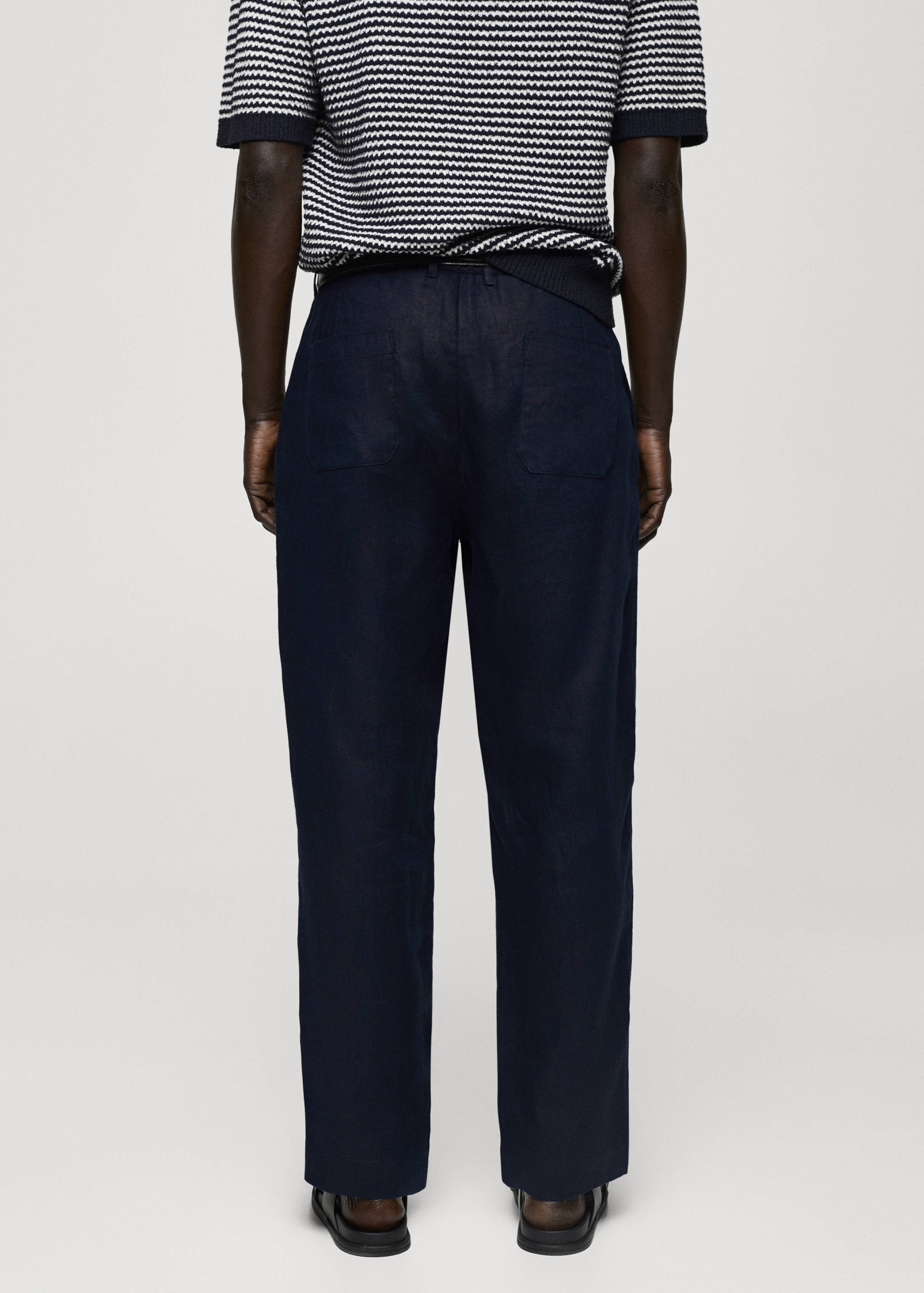 Relaxed-fit 100% linen trousers - Reverse of the article