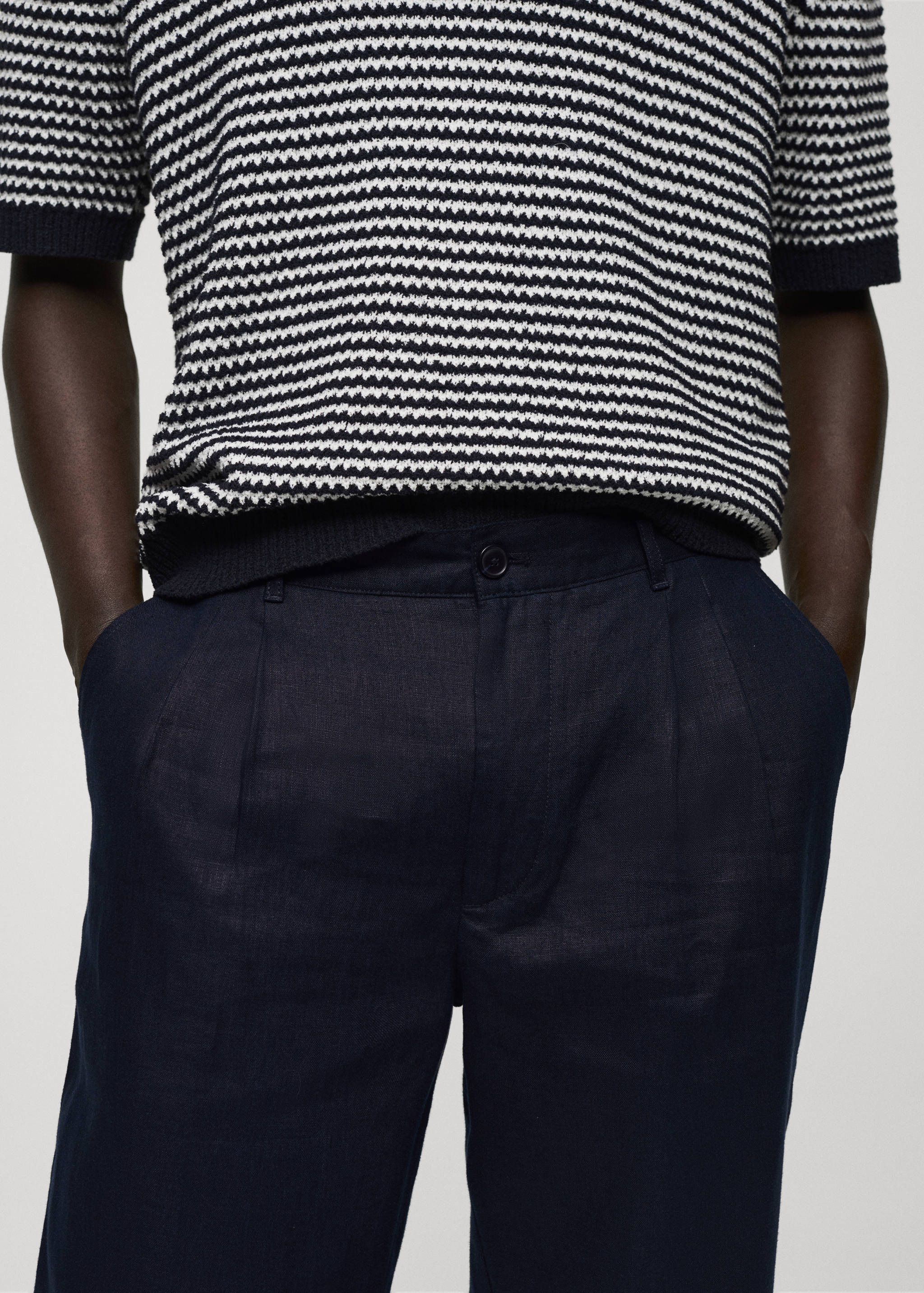Relaxed-fit 100% linen trousers - Details of the article 1