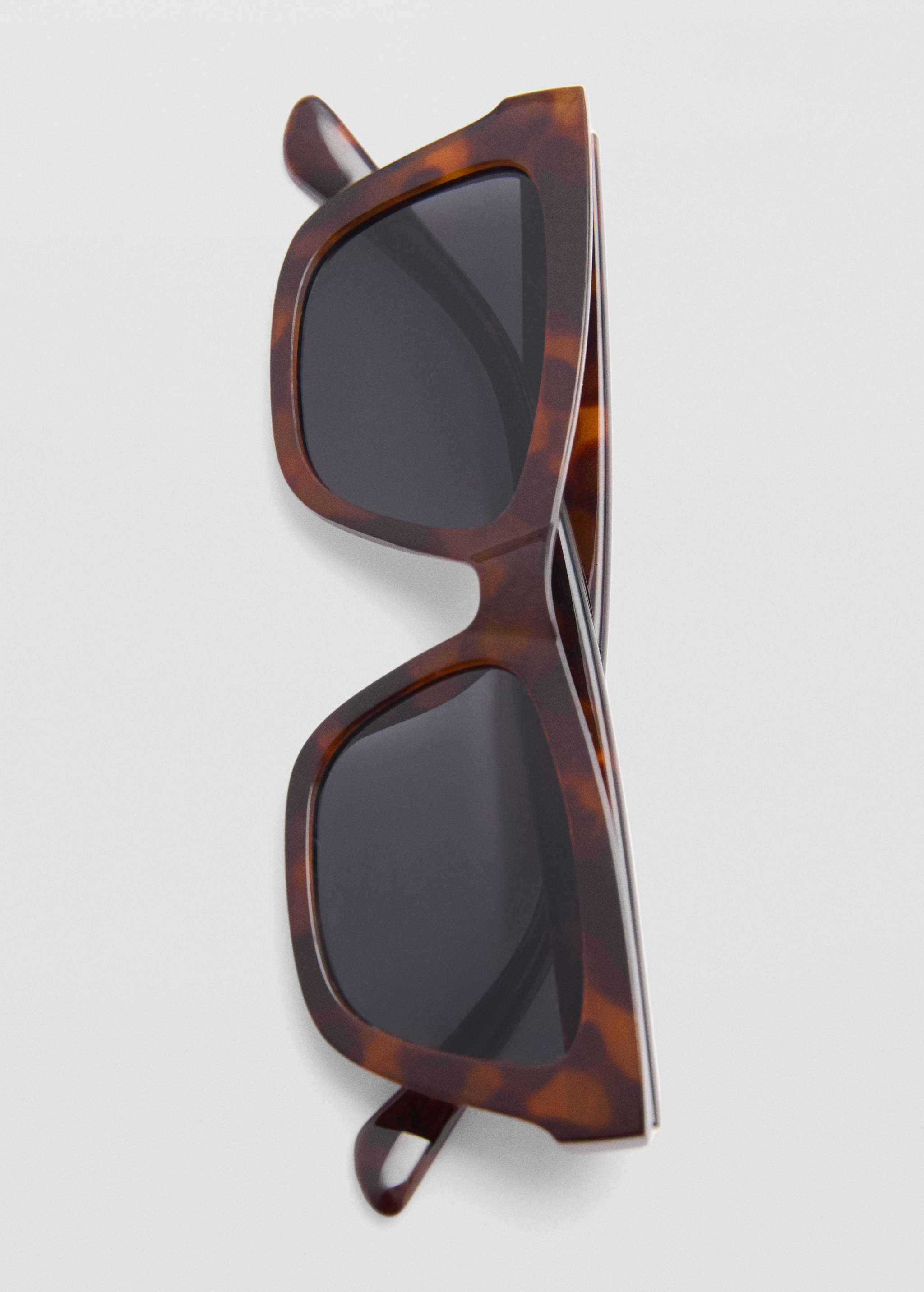 Resin frame sunglasses - Details of the article 2