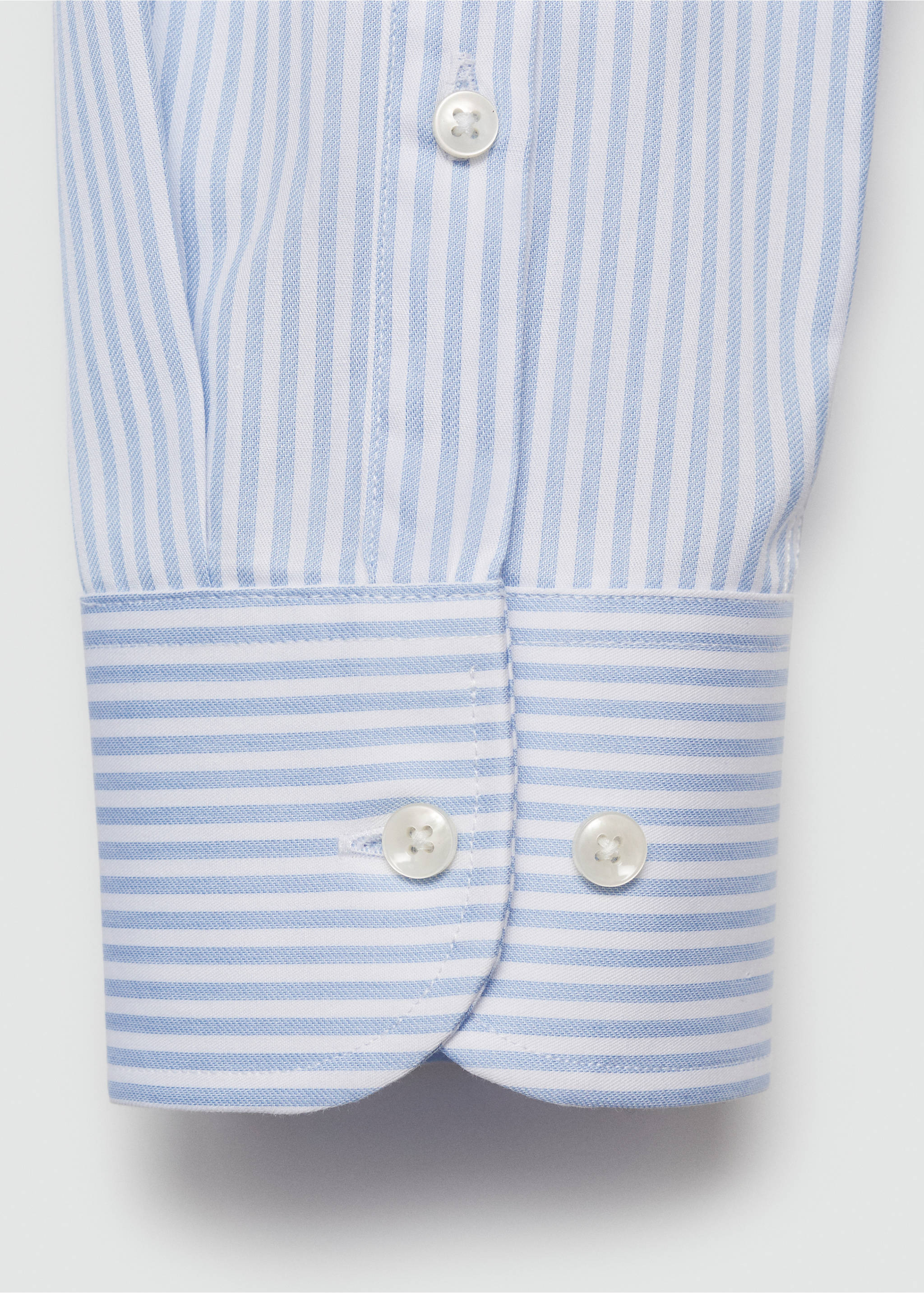 Gestreiftes Regular Fit-Anzughemd aus Baumwolle - Detail des Artikels 0, Weiß. Ref: 77030577-00.