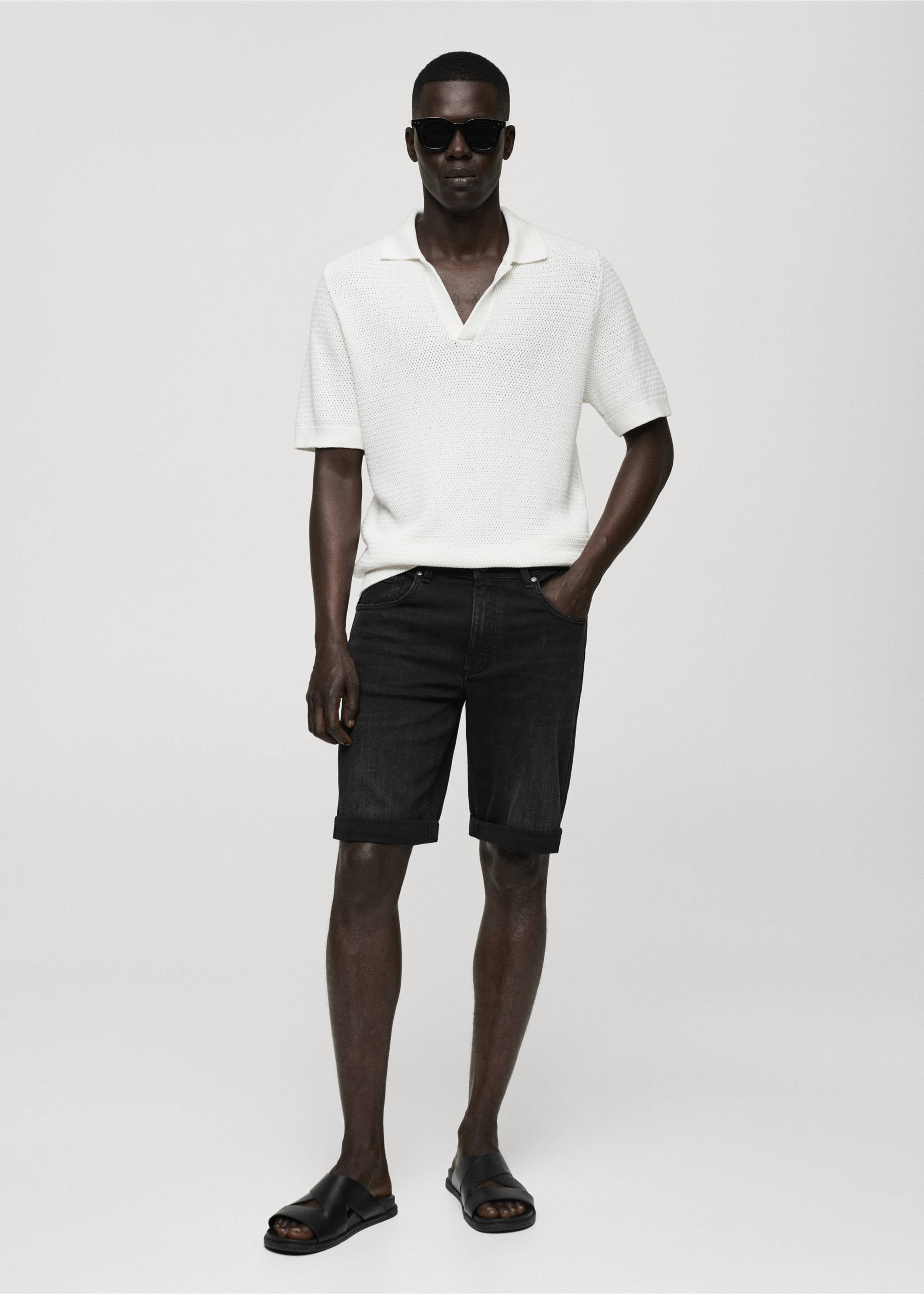 Slim-fit denim bermuda shorts - General plane, Black denim. Ref: 77030579-00.