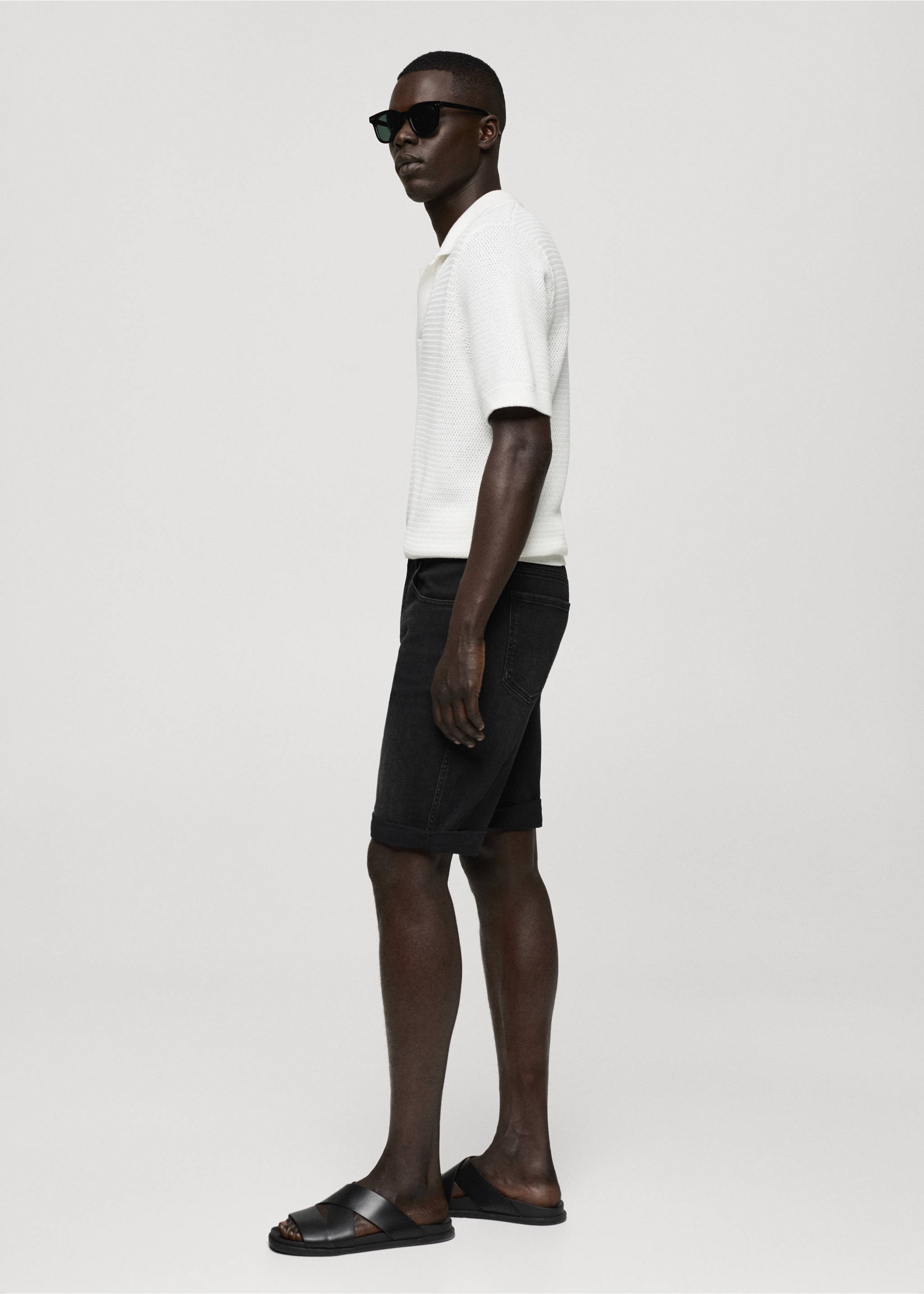 Slim-fit denim bermuda shorts - Details of the article 2, Black denim. Ref: 77030579-00.