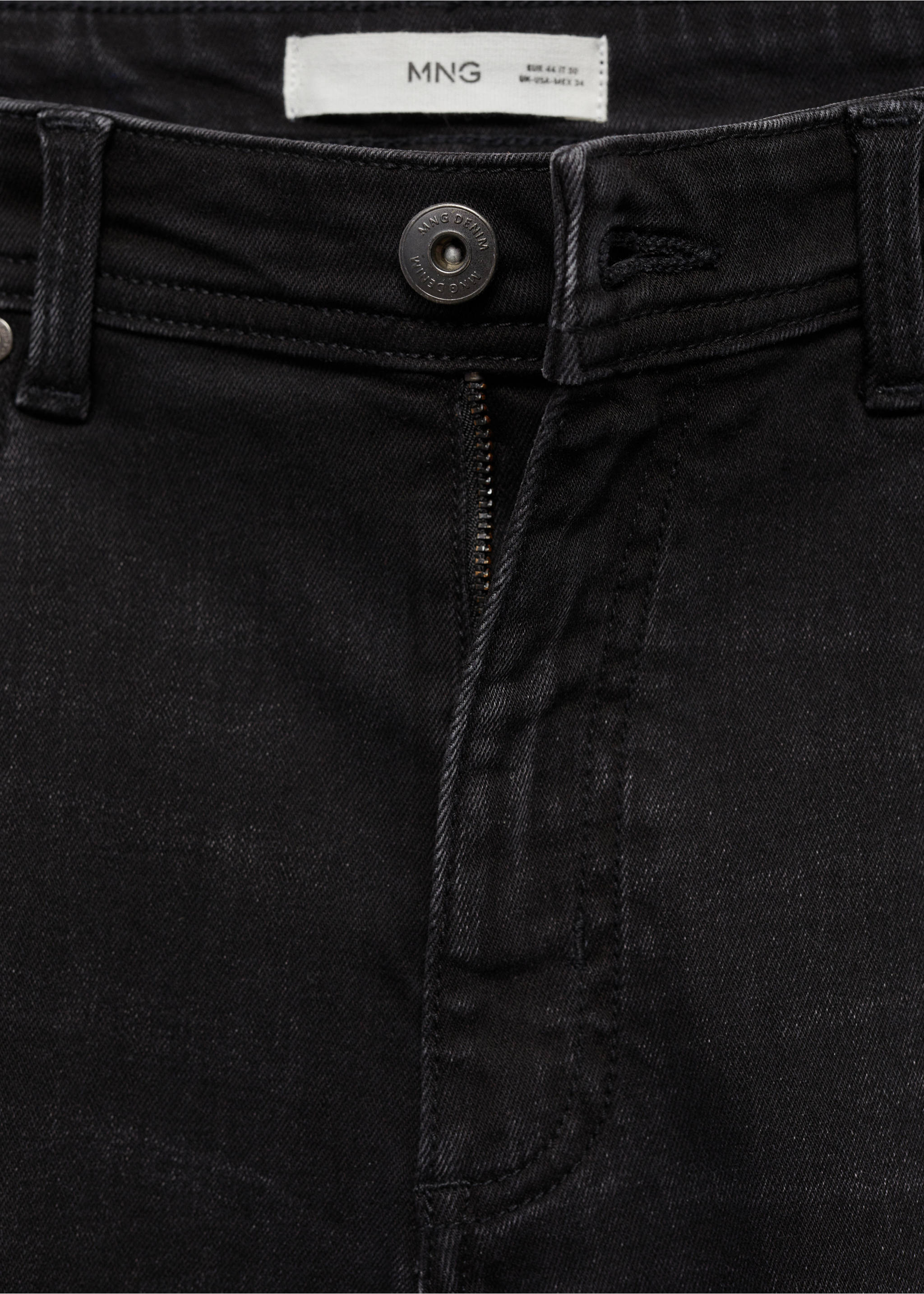 Slim-fit denim bermuda shorts - Details of the article 8, Black denim. Ref: 77030579-00.