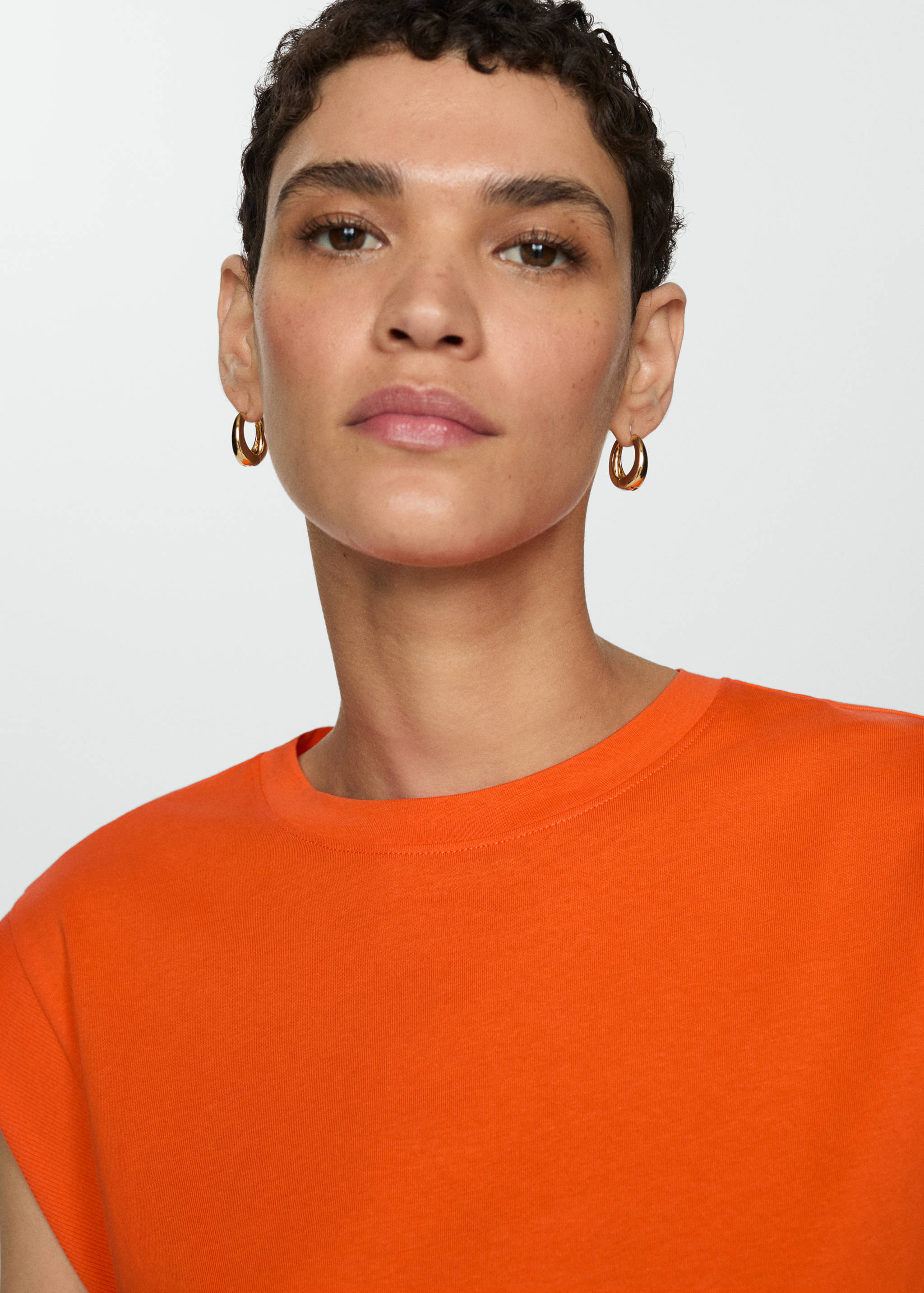 Short-sleeved cotton t-shirt - Details of the article 1