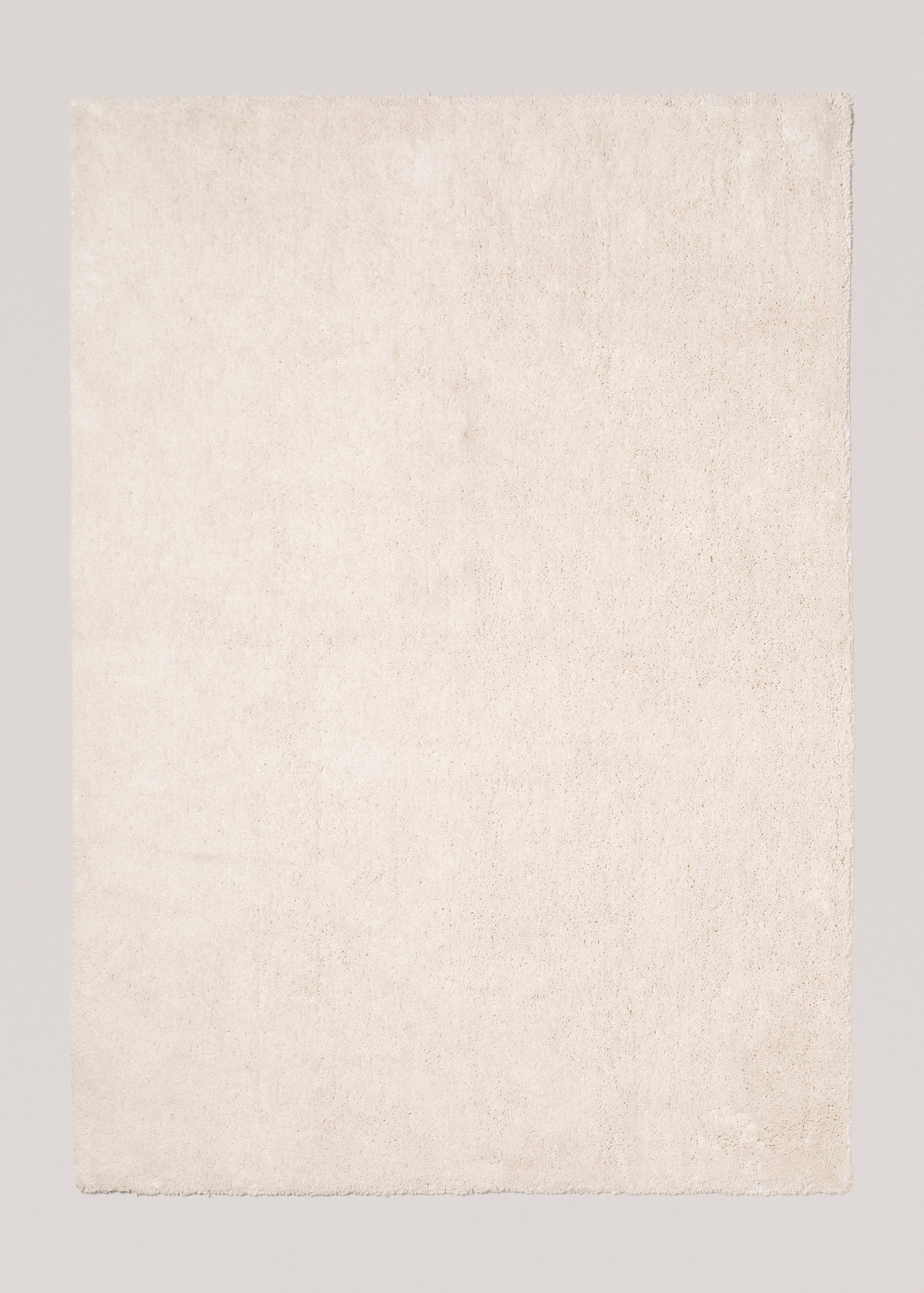 Duży prostokątny futrzany dywan - Artykuł bez modela/modelki