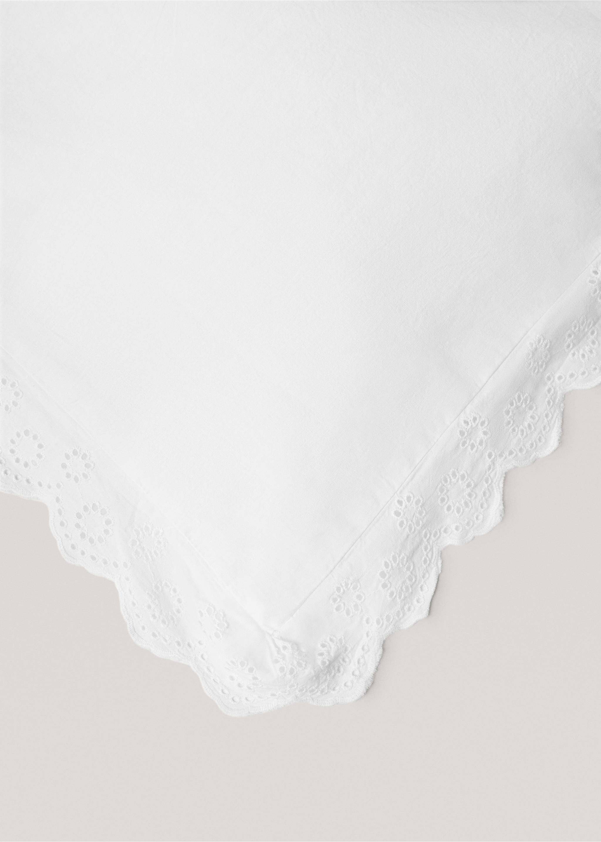 Cotton duvet cover with embroidered flounces for superking bed - Details of the article 2, White. Ref: 77030586-00.