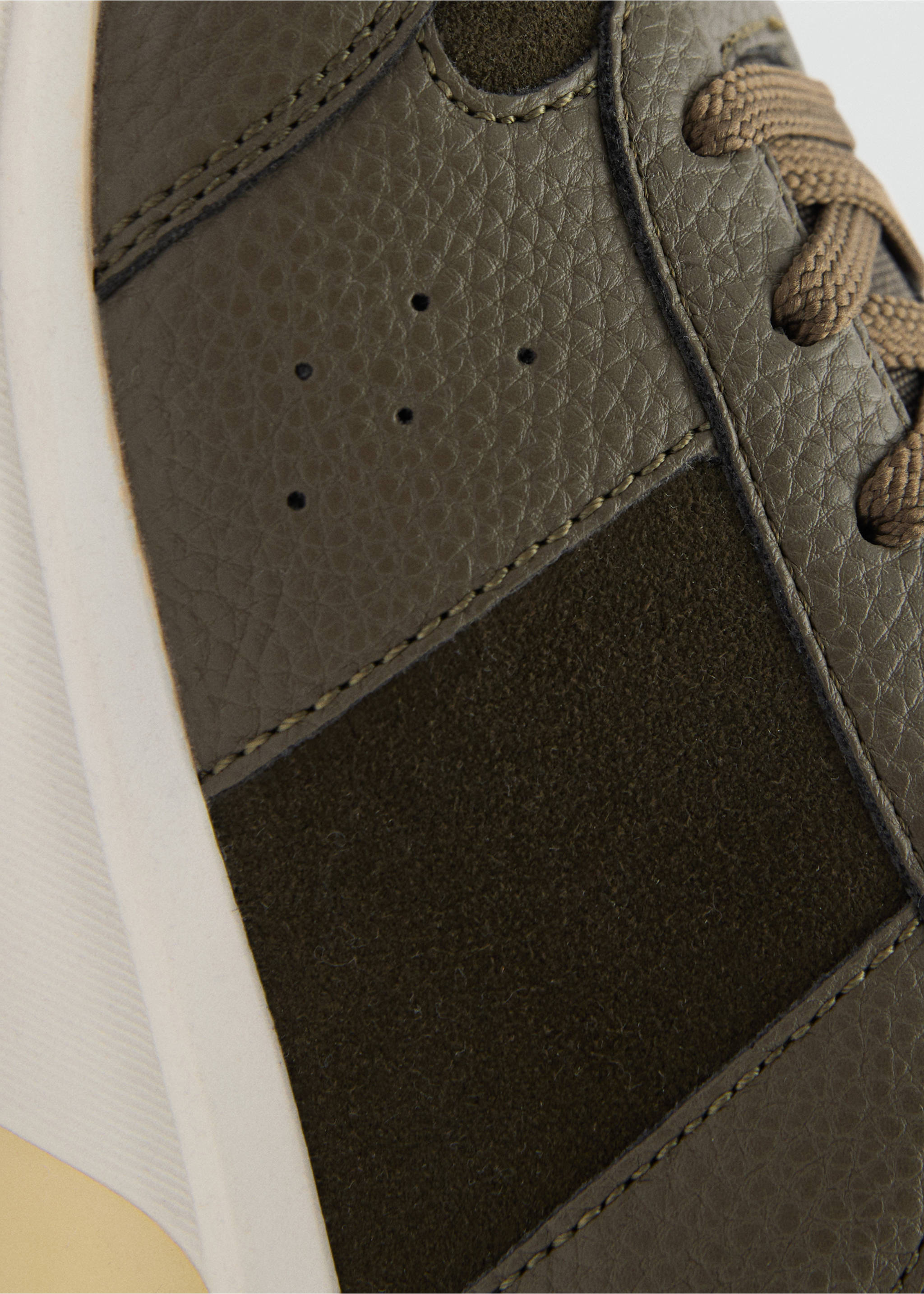 Kombinierte Leder-Sneakers - Detail des Artikels 2, Khaki. Ref: 77030595-00.