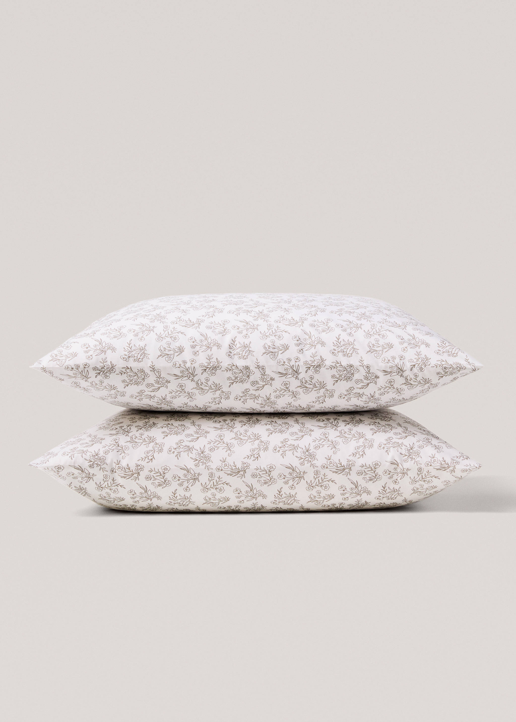 Cotton pillowcase with floral design 60x60cm - Details of the article 3