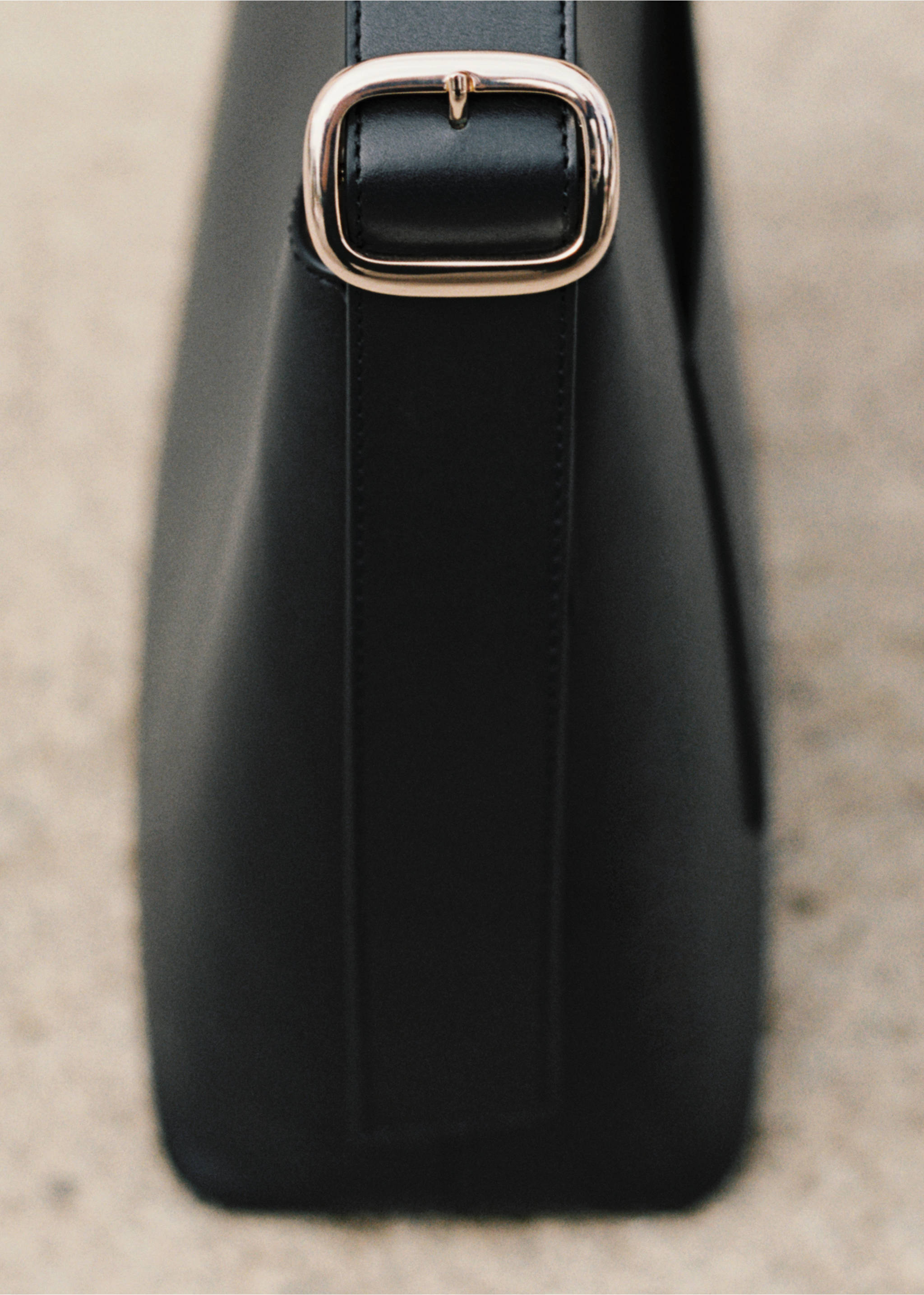 Leather shopper bag - Details of the article 7, Black. Ref: 77030613-00.