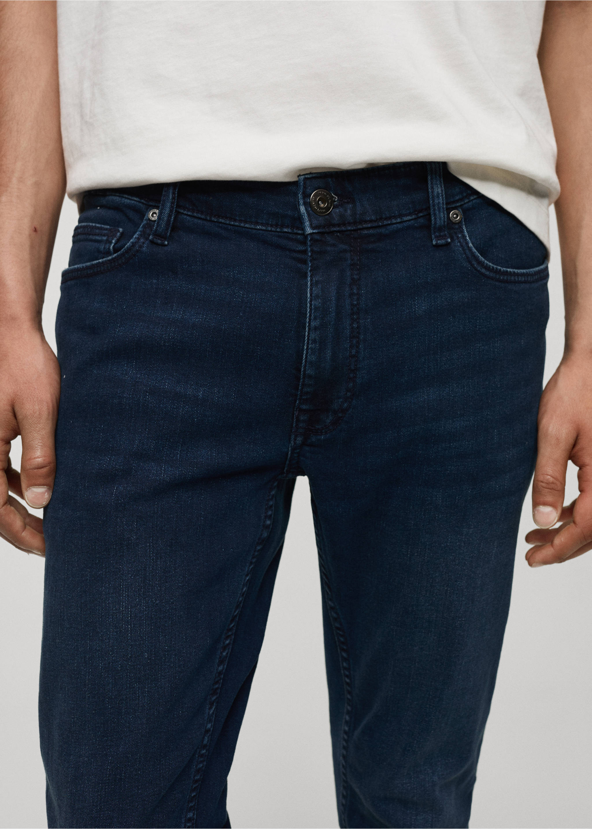 Jude skinny-fit jeans - Details of the article 1, Deep Dark Blue. Ref: 77030620-00.