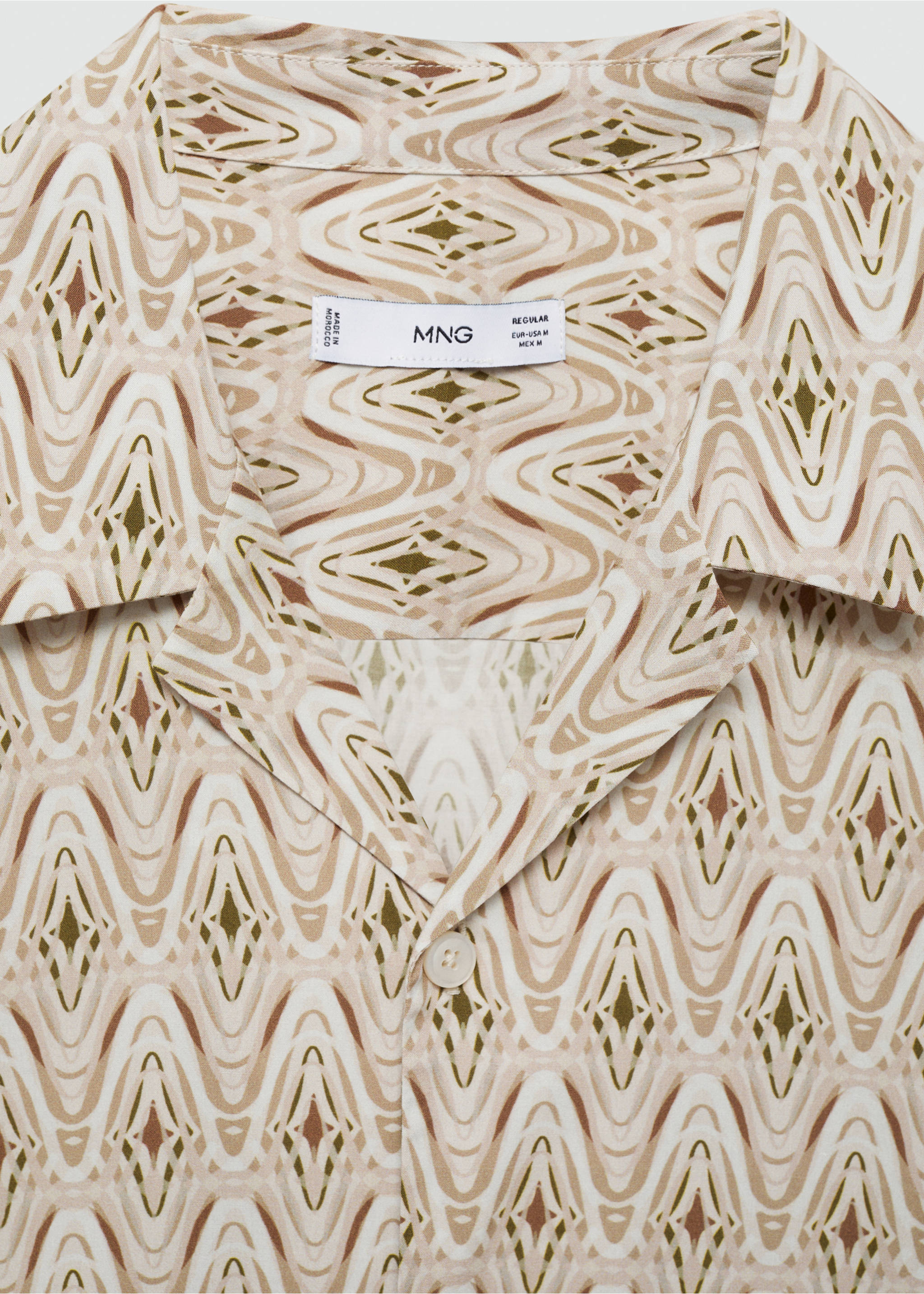 Camisa fluida estampada cuello bowling - Detalle del artículo 8, Beige. Ref: 77030624-00.