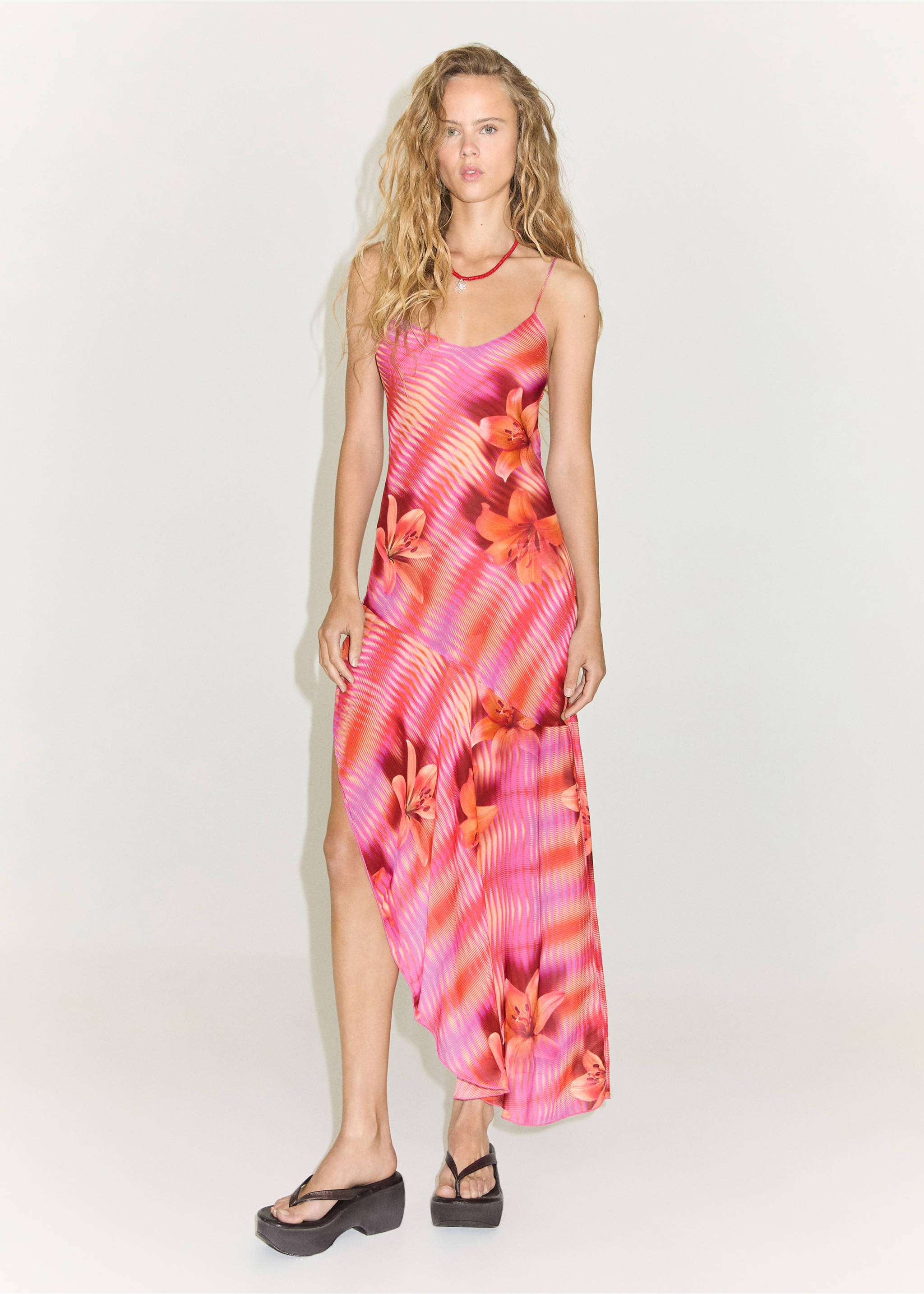 Printed dress with asymmetrical hem - General plane, Pink. Ref: 77030629-00.