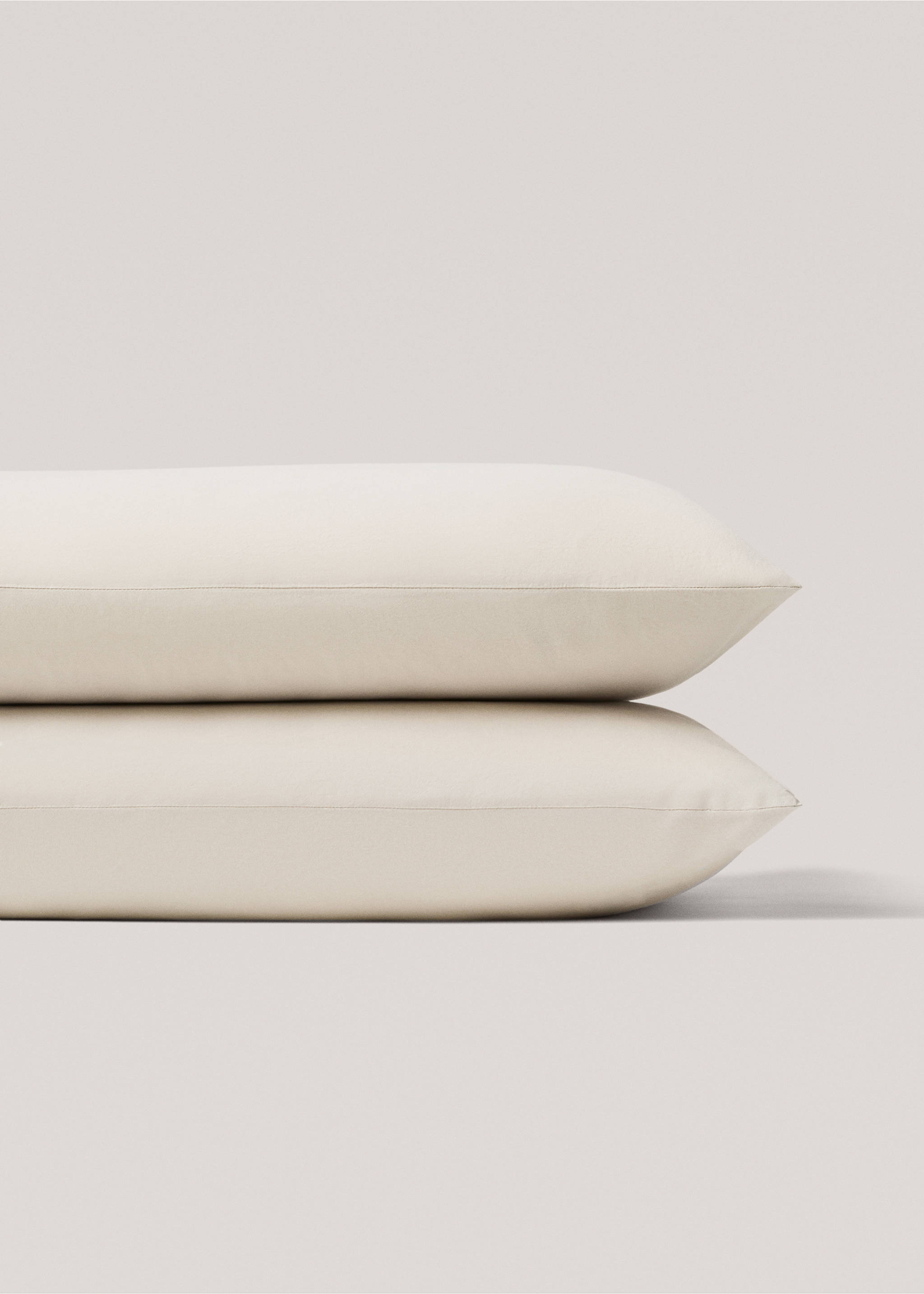 Wash cotton pillowcase 50X75cm - Details of the article 1, Sand. Ref: 77031028-00.