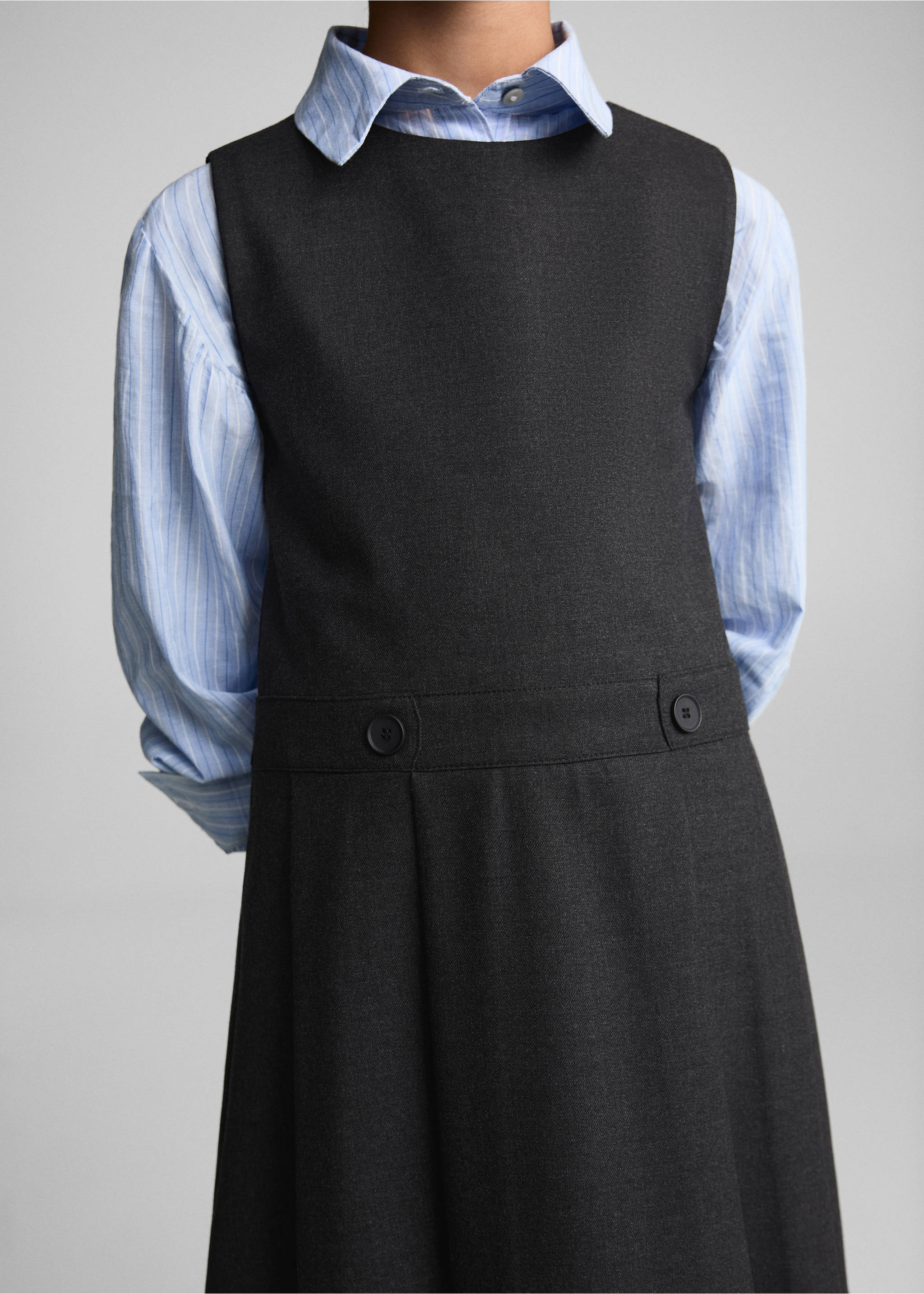 Φόρεμα κοντό πιέτες - Λεπτομέρεια του προϊόντος 6, Γκρι. Ref: 77032008-00.