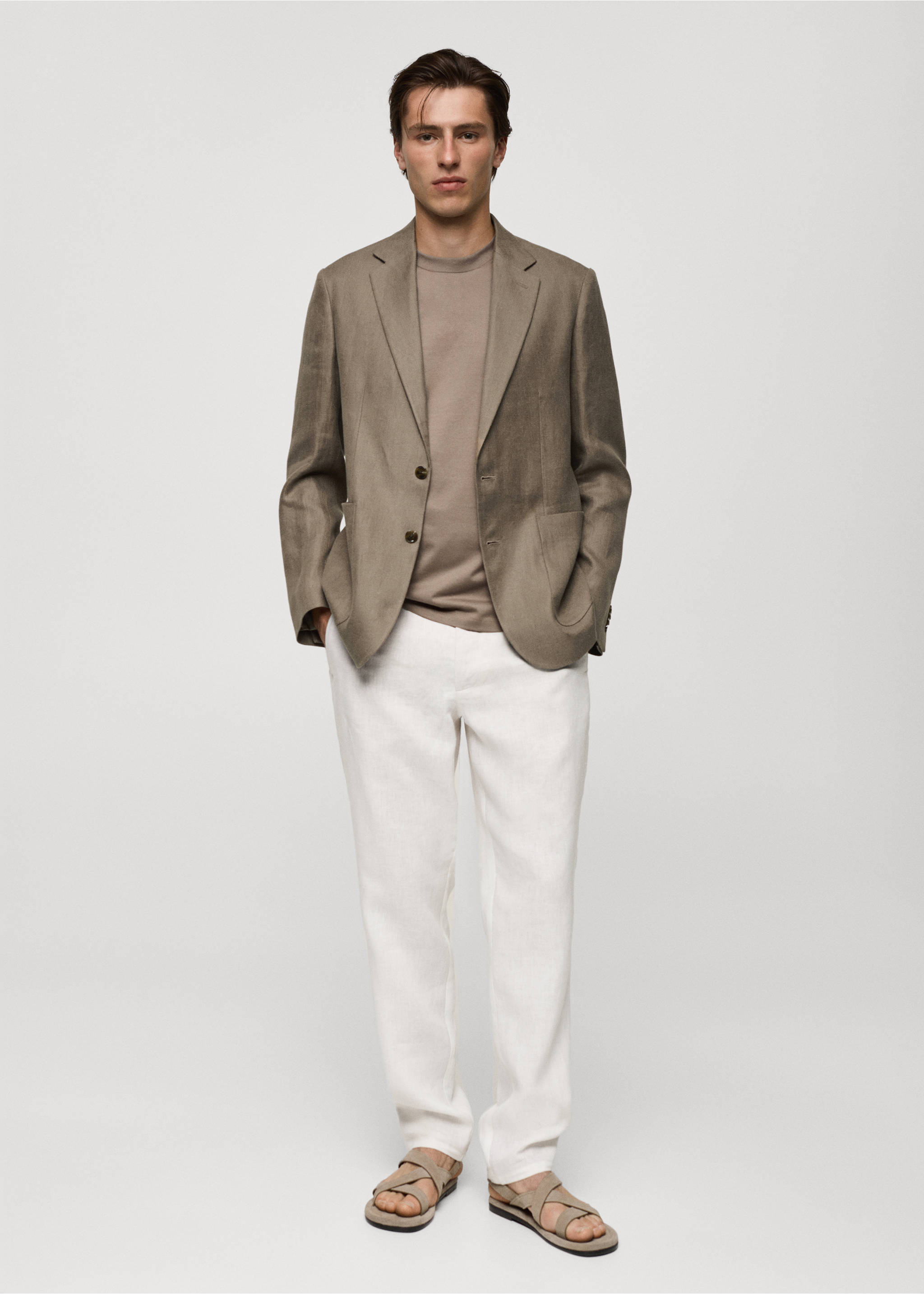 Americana slim fit 100% lino - Plano general, Khaki. Ref: 77032536-00.