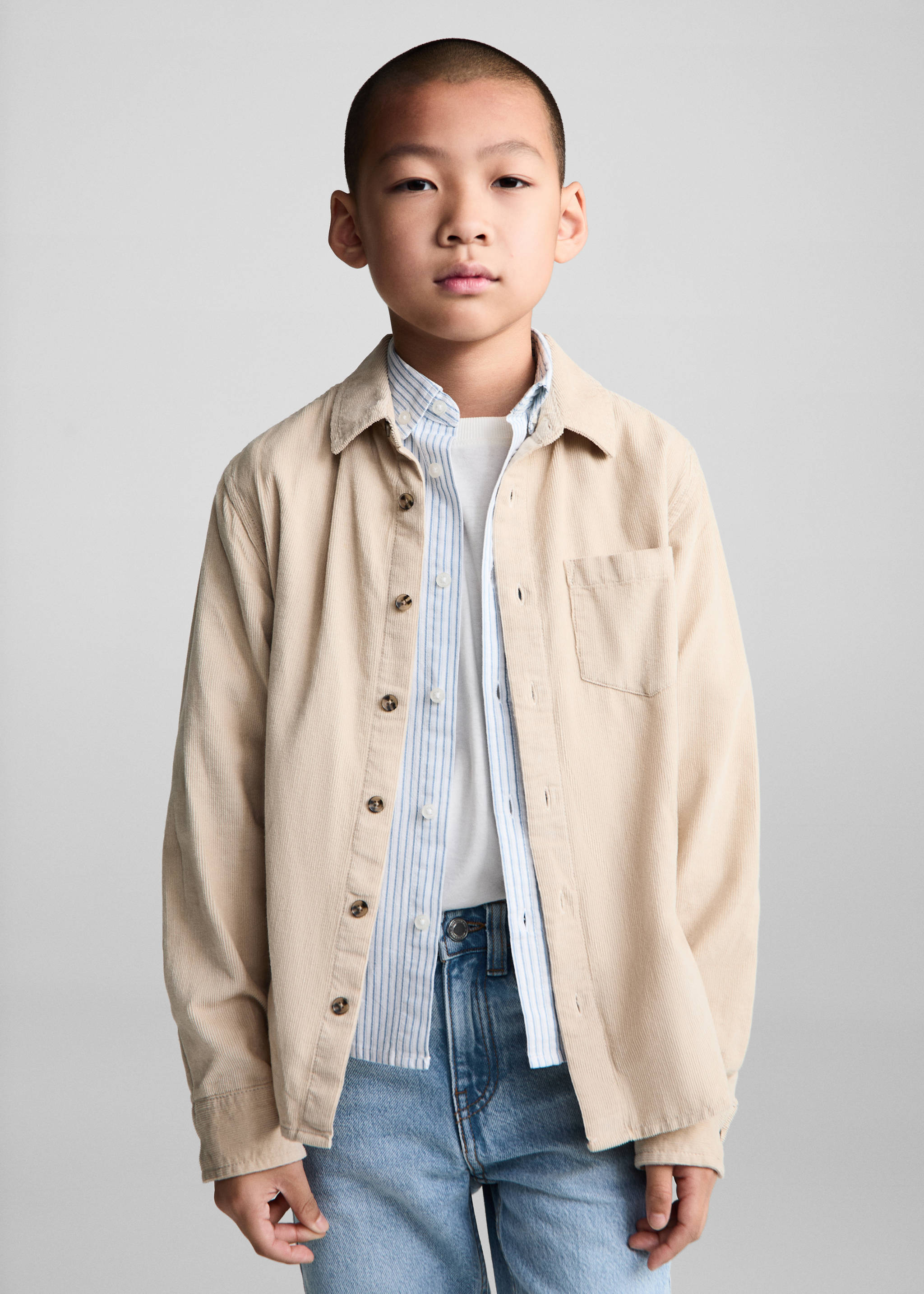 Jeans Dad mit Zierrissen - Mittlere Ansicht