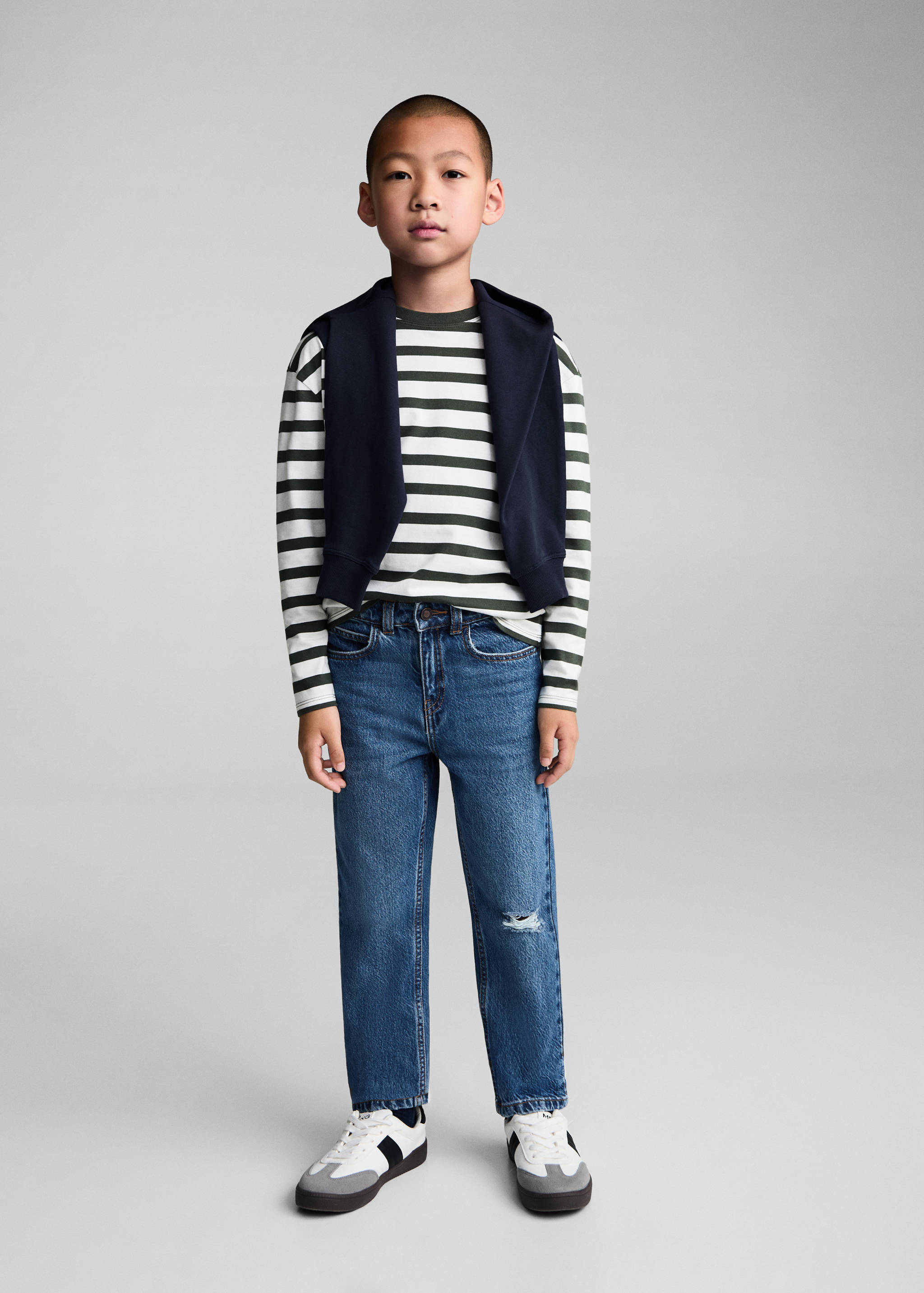 Jeans Dad mit Zierrissen - Allgemeine Ansicht