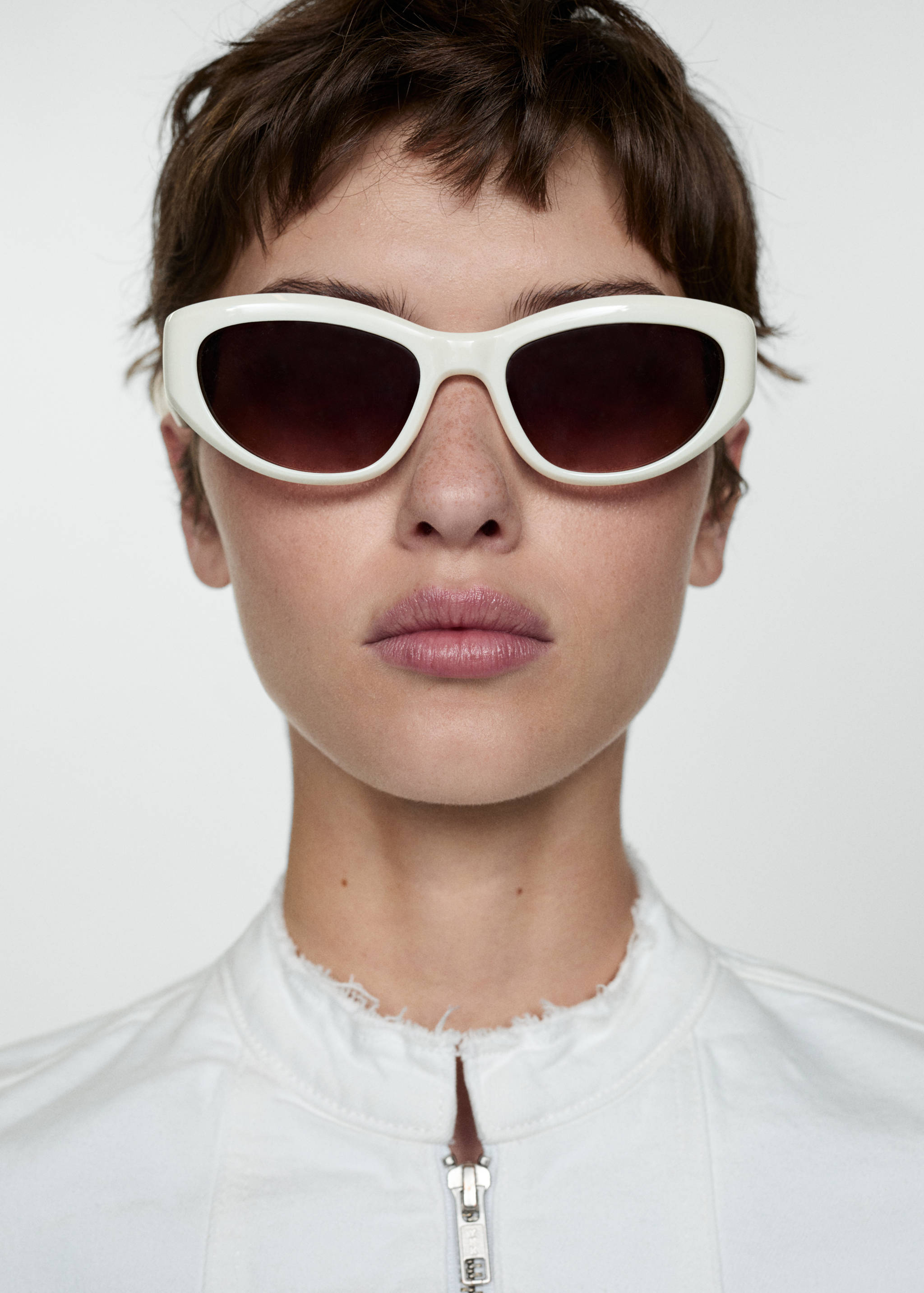 Zip-up denim jacket - Details of the article 1