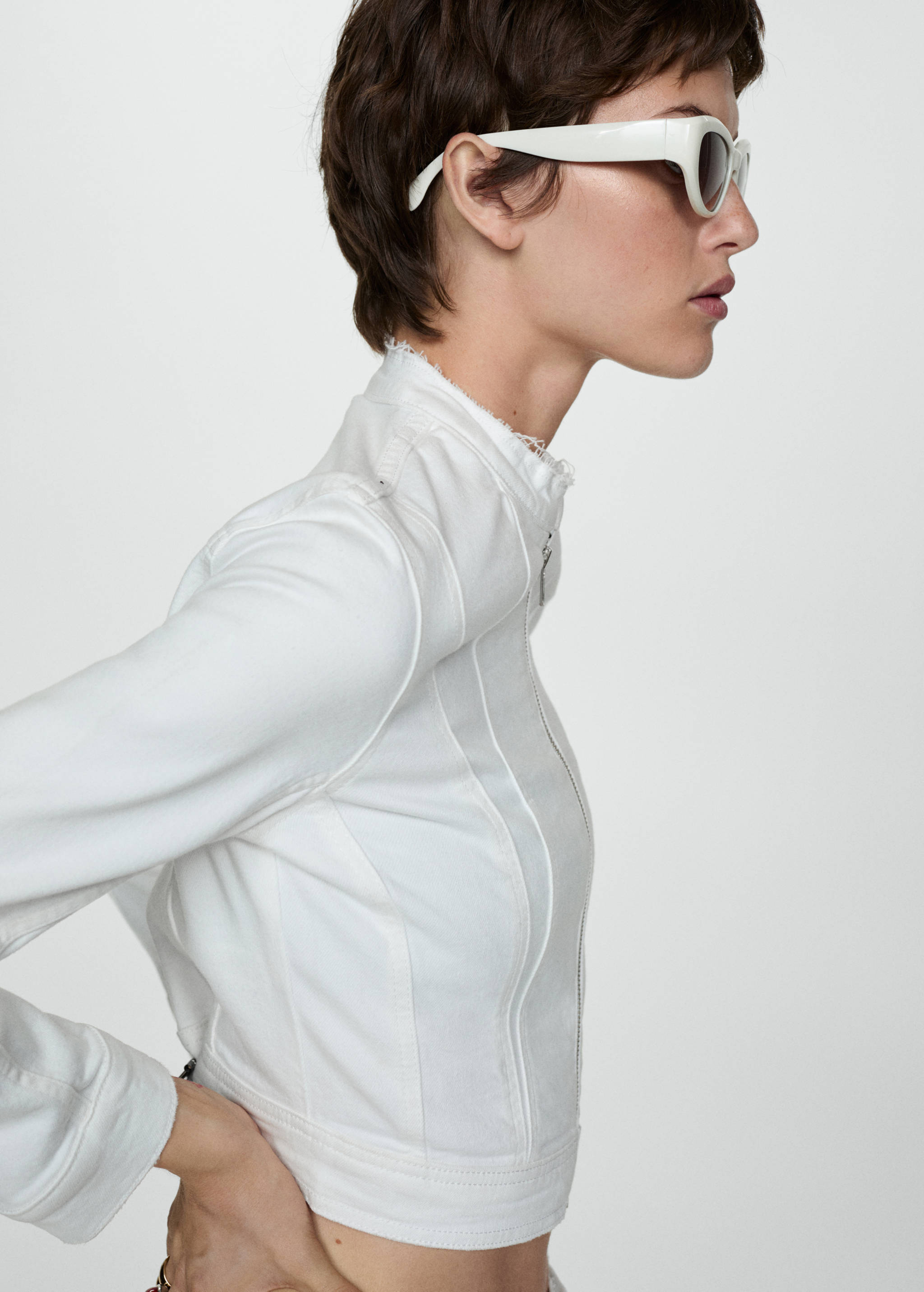 Zip-up denim jacket - Details of the article 2