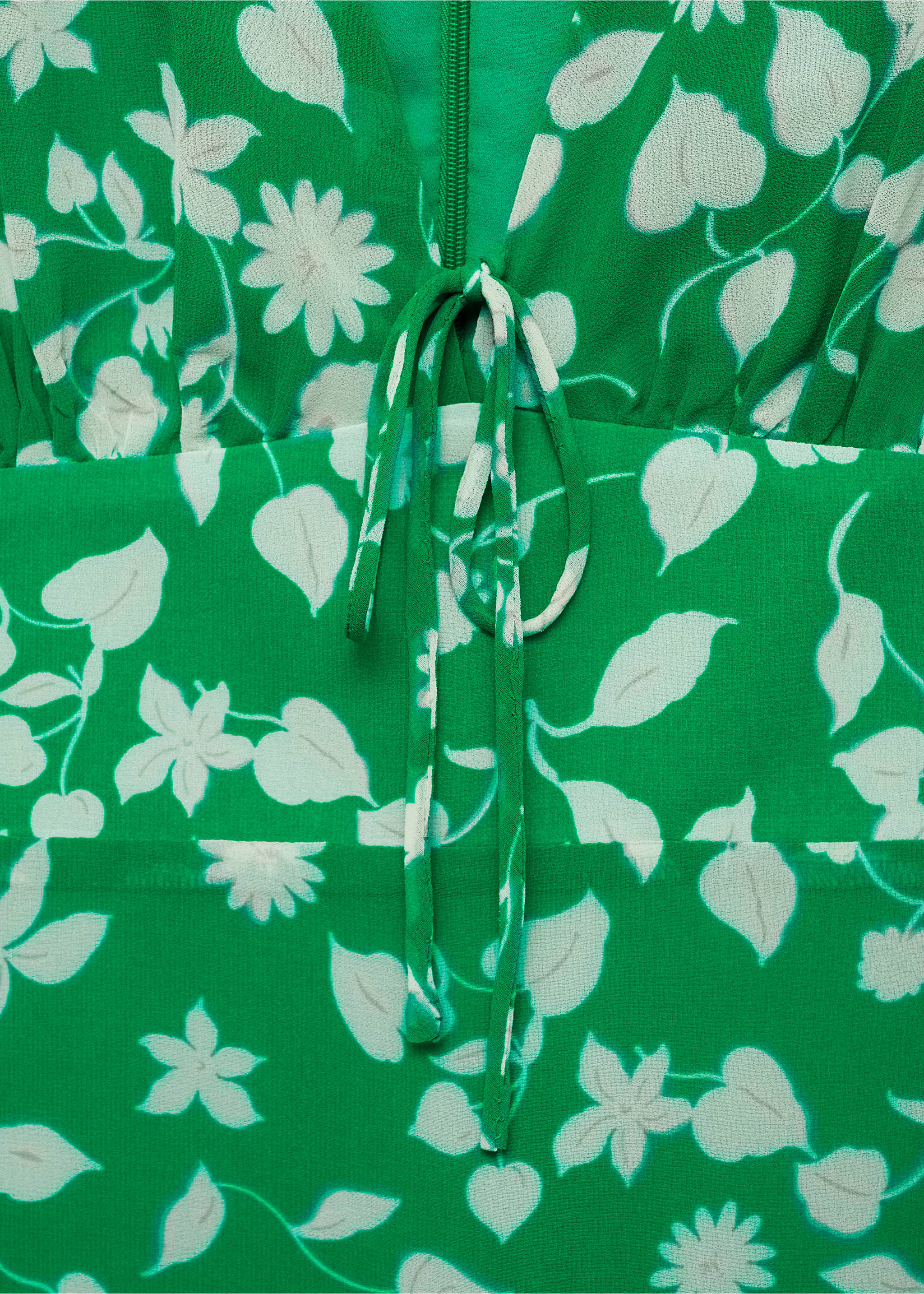 Printed short dress - Details of the article 8, Green. Ref: 77032926-00.