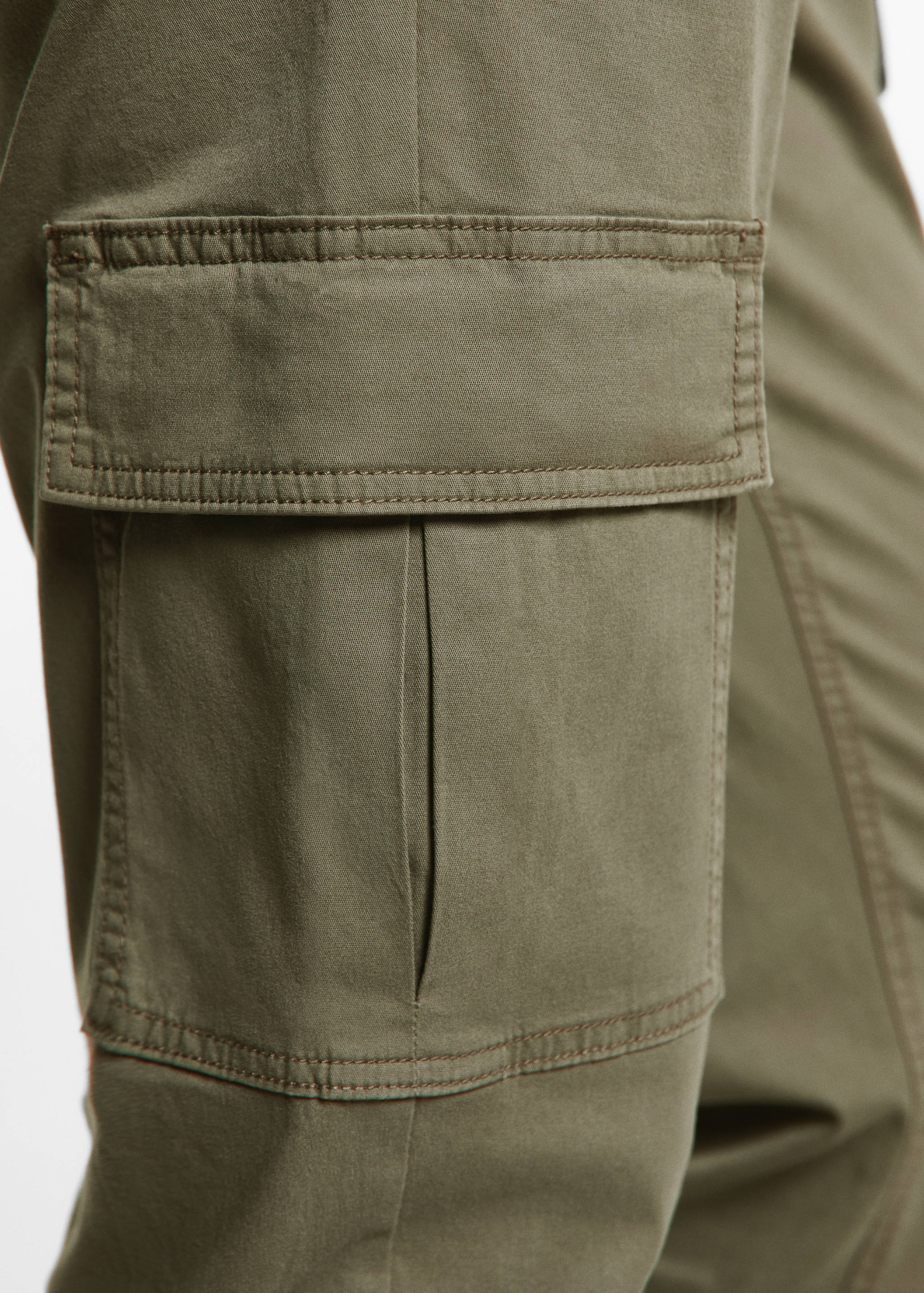 Cargo jogger pants - Details of the article 2