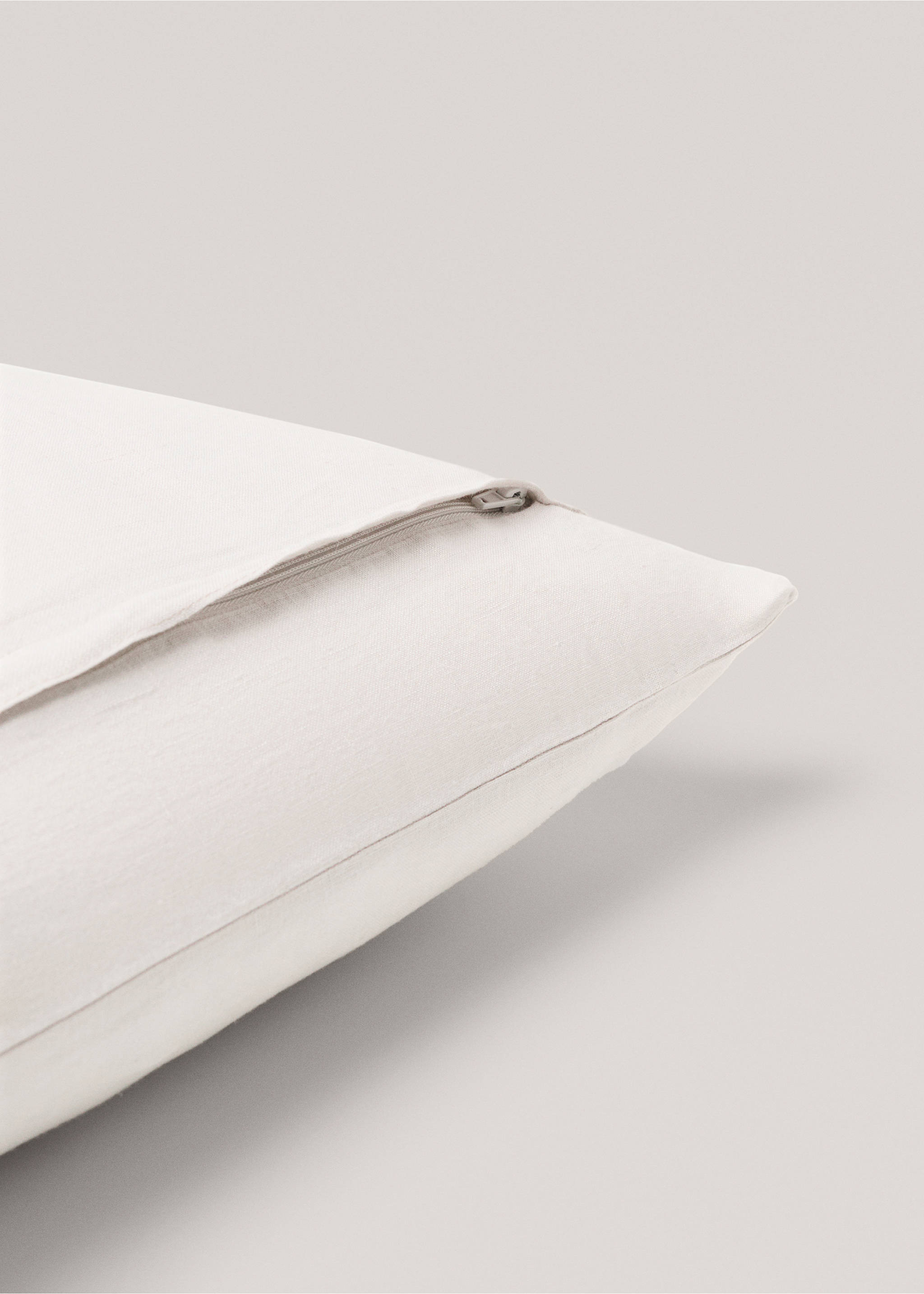Striped linen cushion case - Details of the article 4, Aqua Green. Ref: 77033277-00.