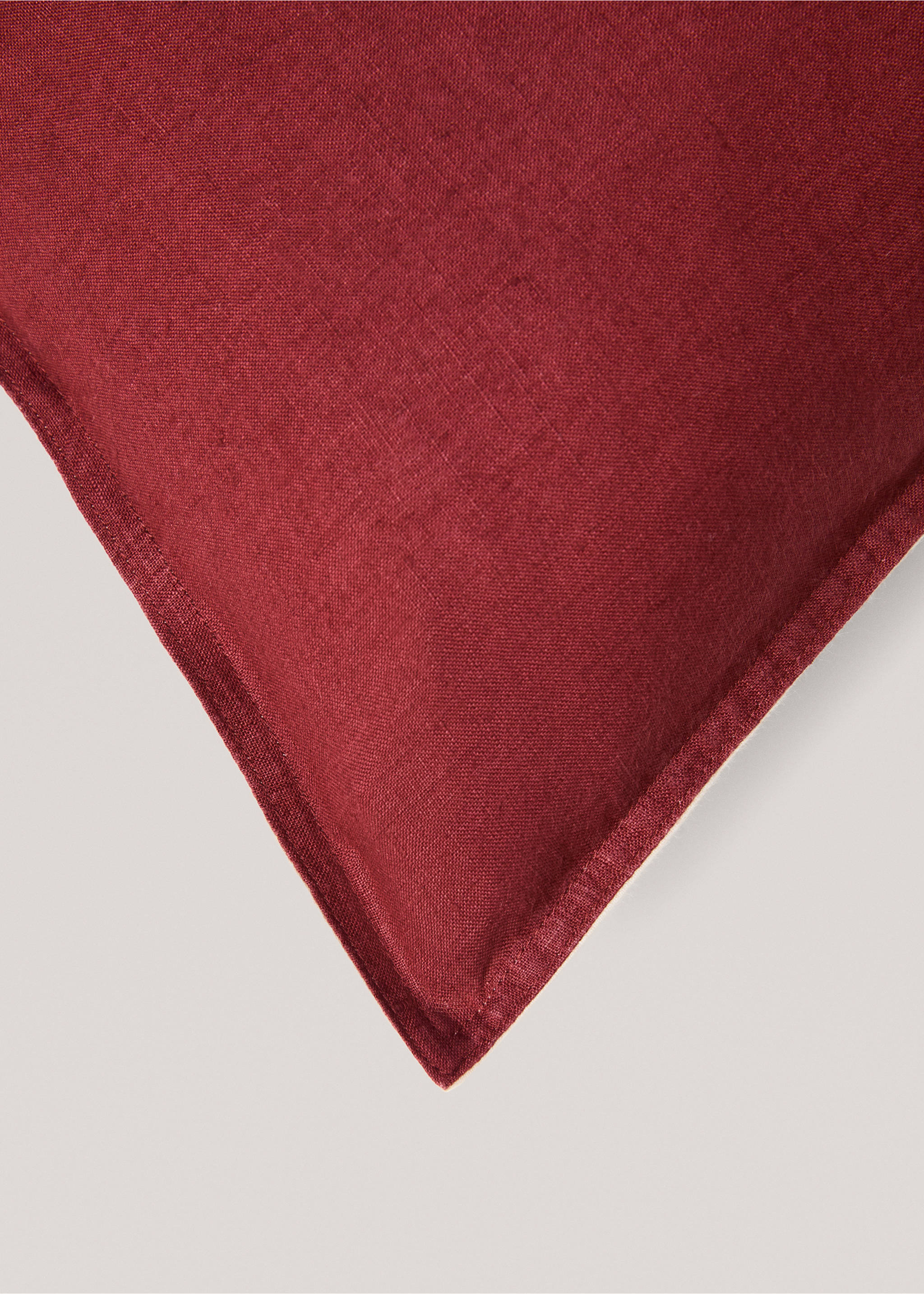 Housse de coussin 100 % lin 30x50 cm - Détail de l'article 2, Bordeaux. Ref: 77033279-00.