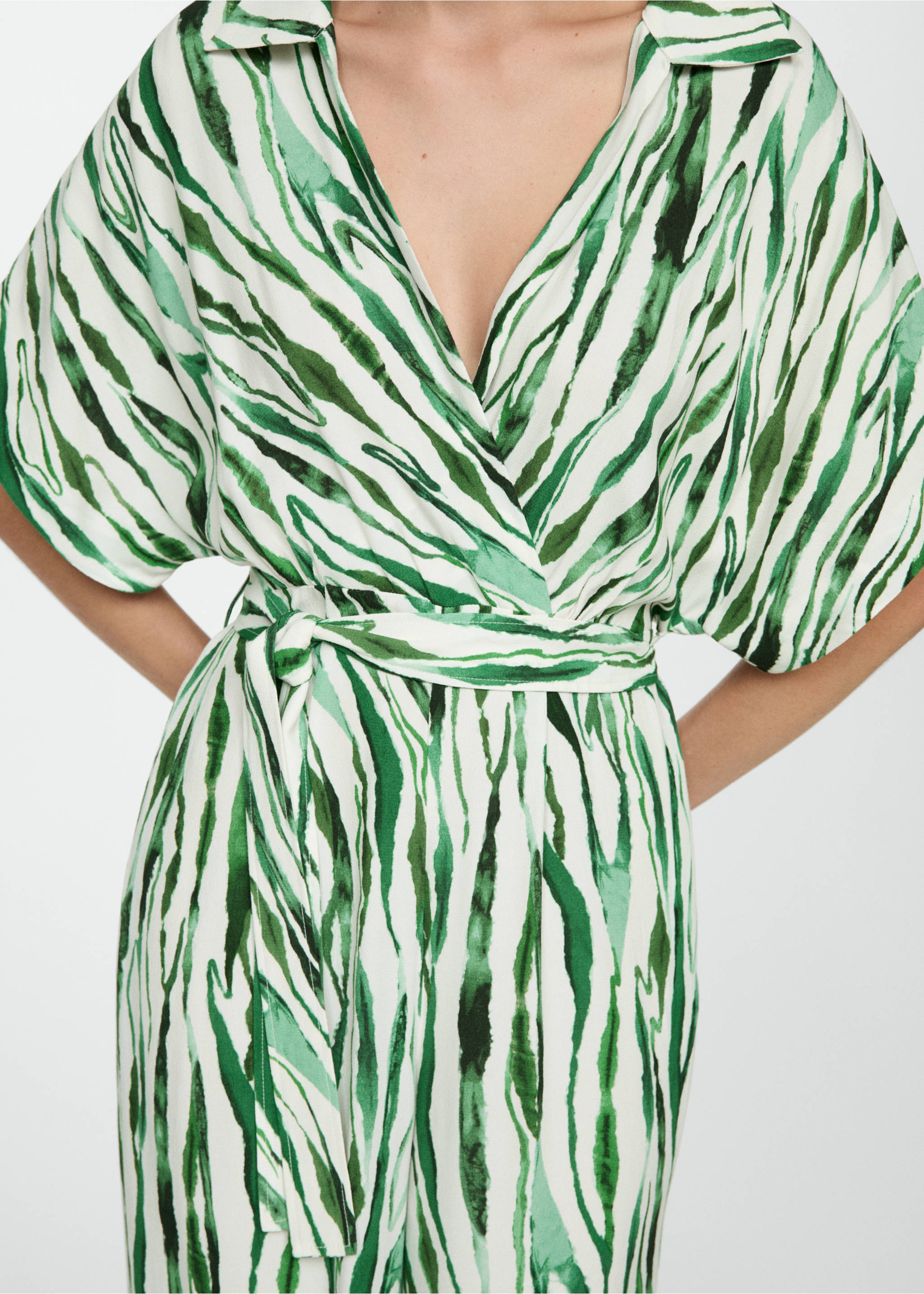 Printed jumpsuit with bow - Details of the article 6, Off White. Ref: 77033295-00.