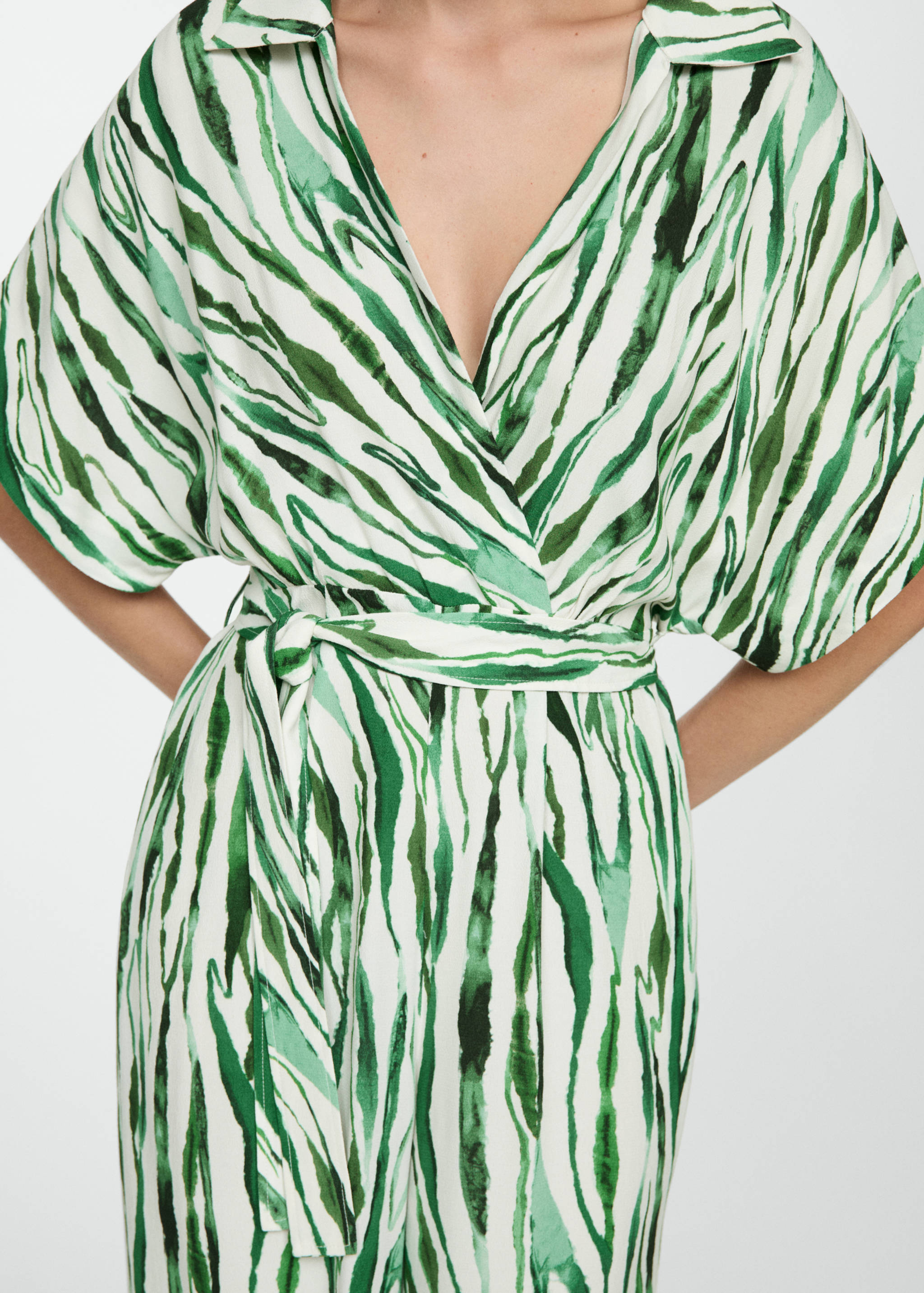 Printed jumpsuit with bow - Details of the article 6