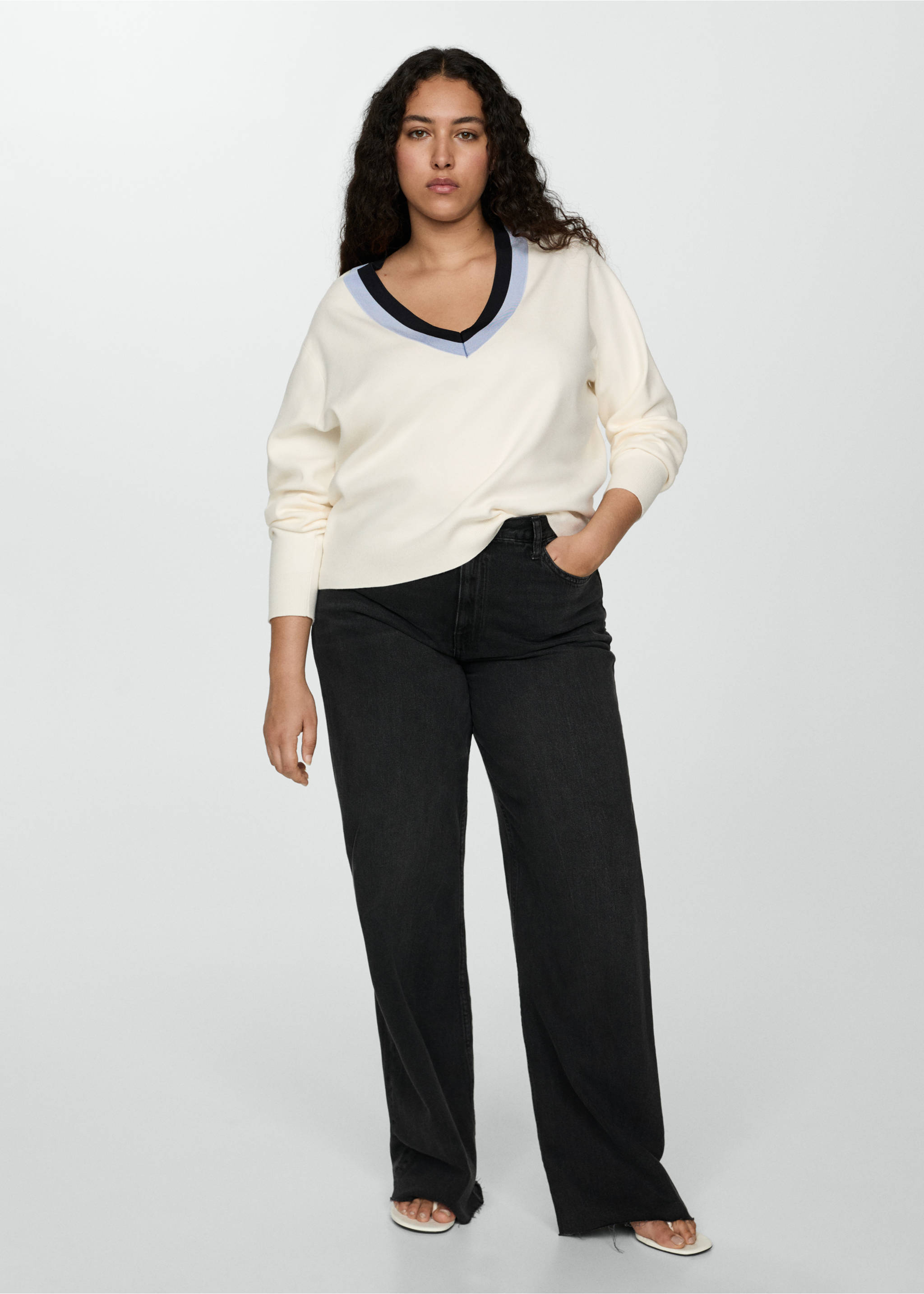 Jersei detall ratlles - Detall de l'article 3, Cru. Ref: 77034015-00.