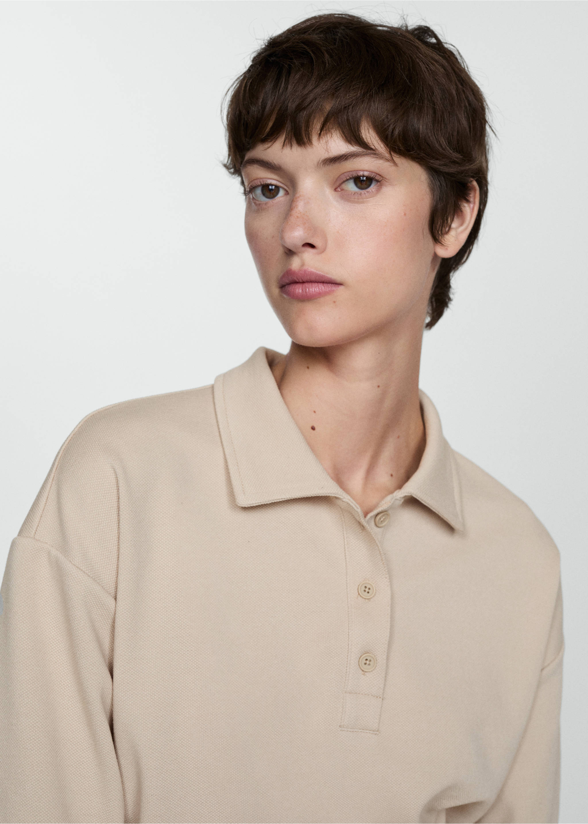 Polo-neck sweatshirt - Details of the article 1, Beige. Ref: 77034021-00.