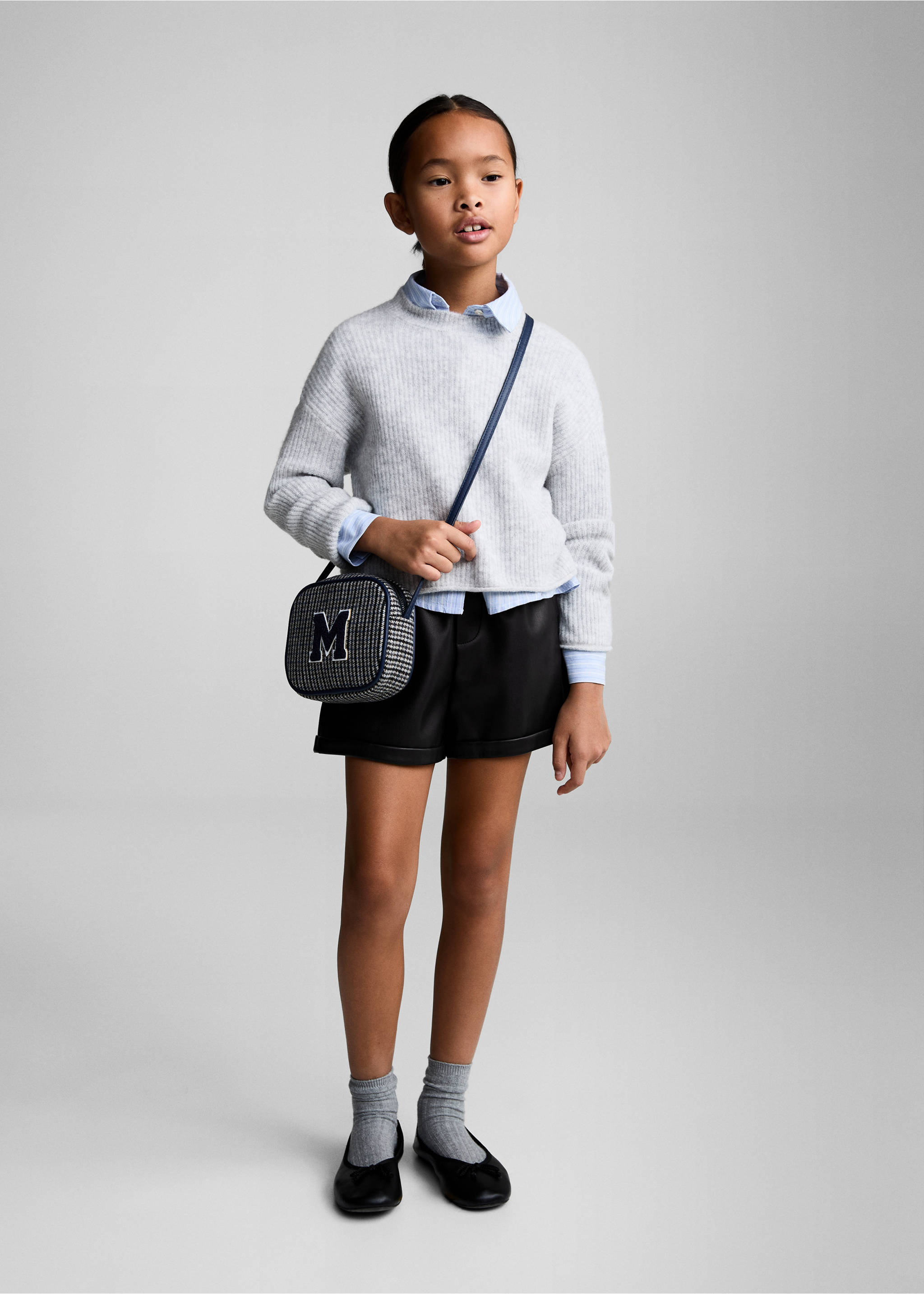 Shorts mit Leder-Effekt - Allgemeine Ansicht, Schwarz. Ref: 77034026-00.