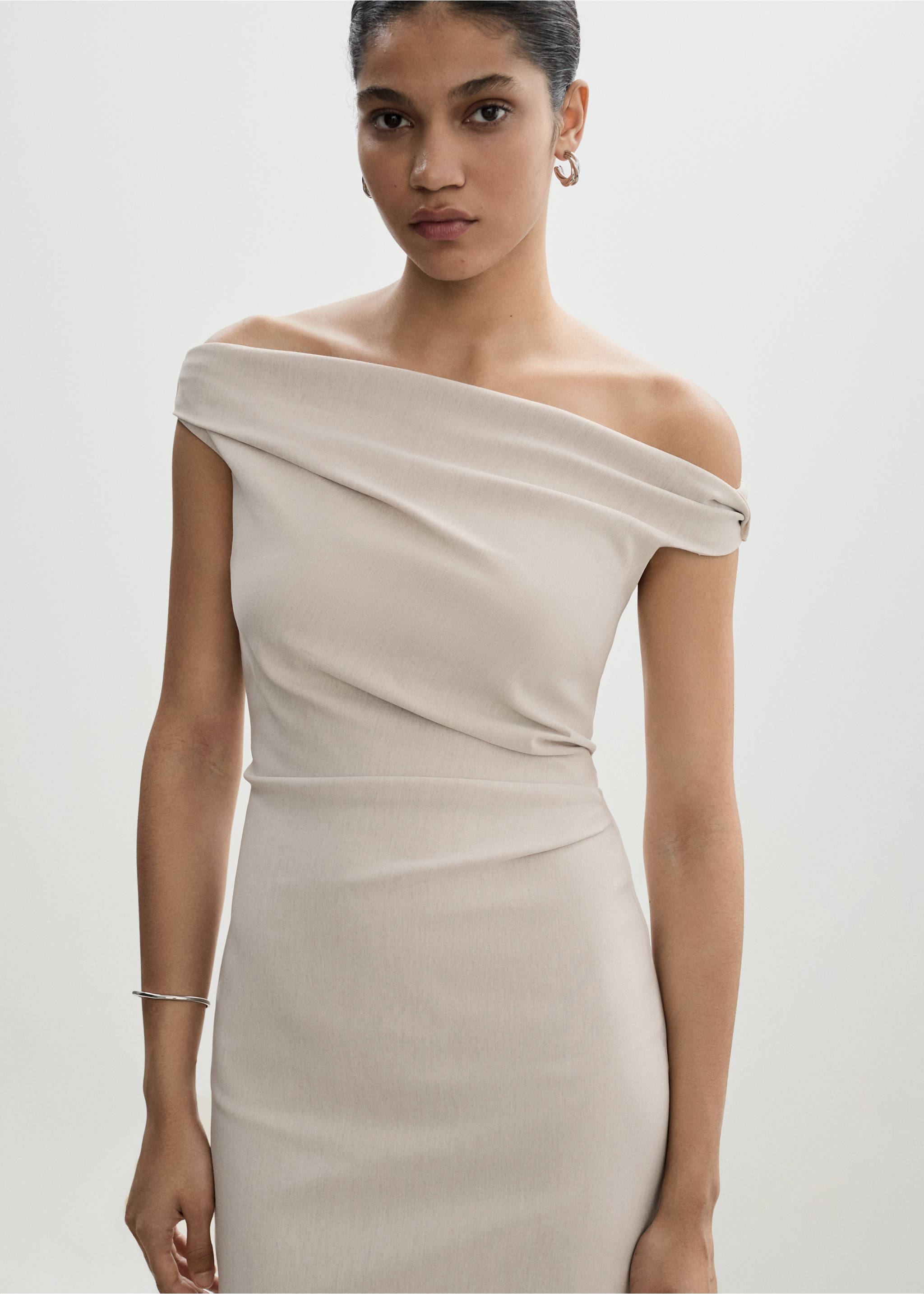 Asymmetric draped gown - Medium plane, Ecru. Ref: 77034030-00.
