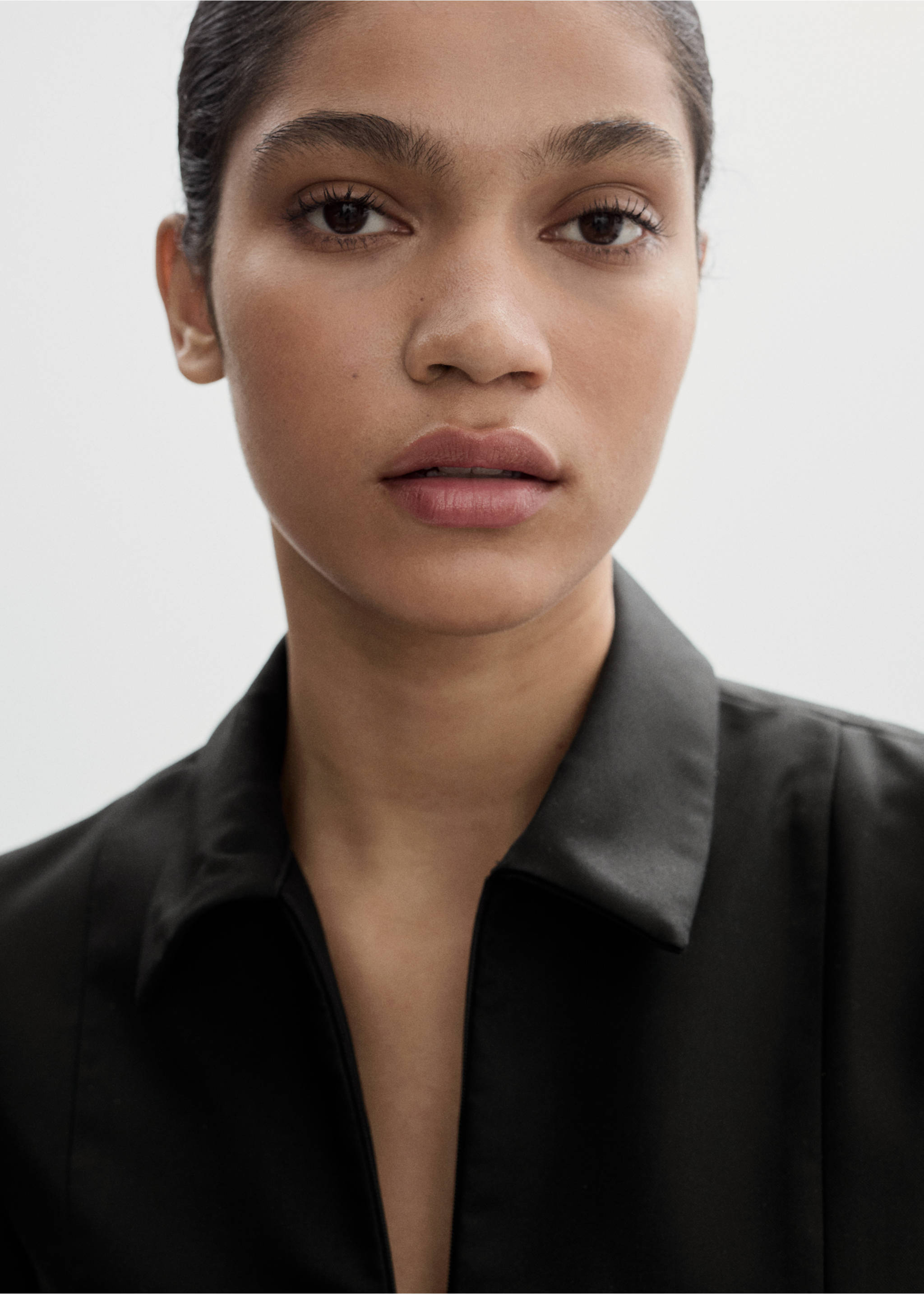 Short dress with zip - Details of the article 1, Black. Ref: 77034033-00.