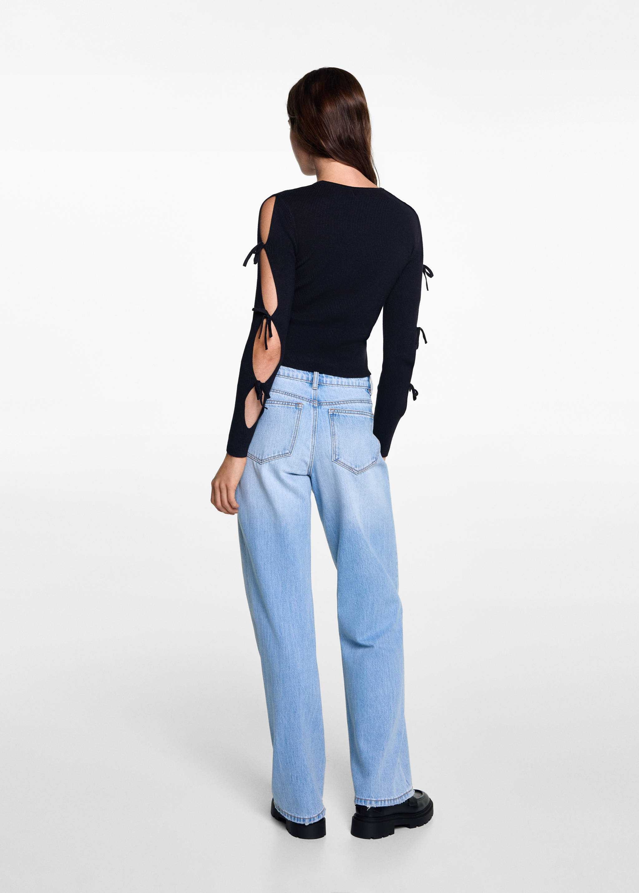 Tröja öppningar knytband - Artikelns baksida