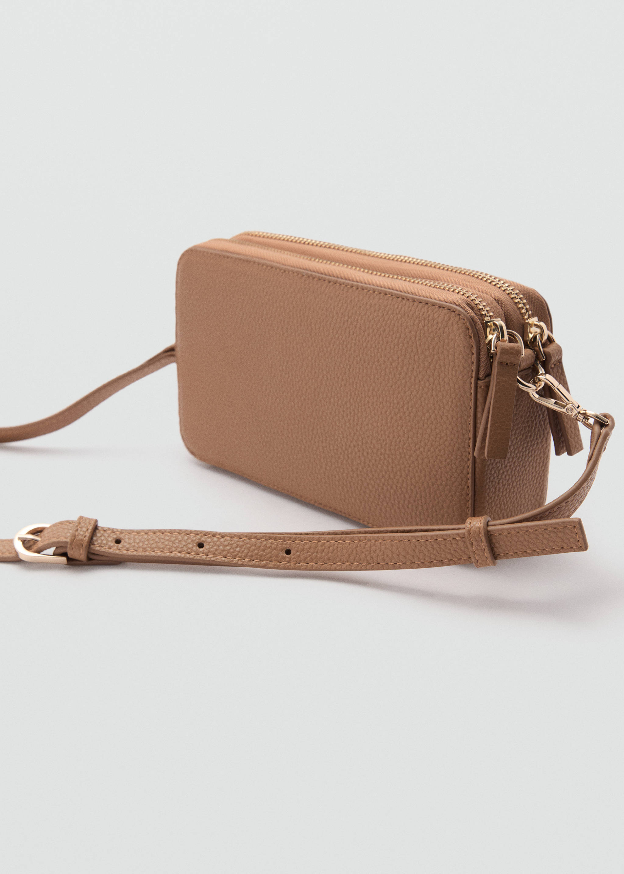 Shoulder bag with double zip - Details of the article 1
