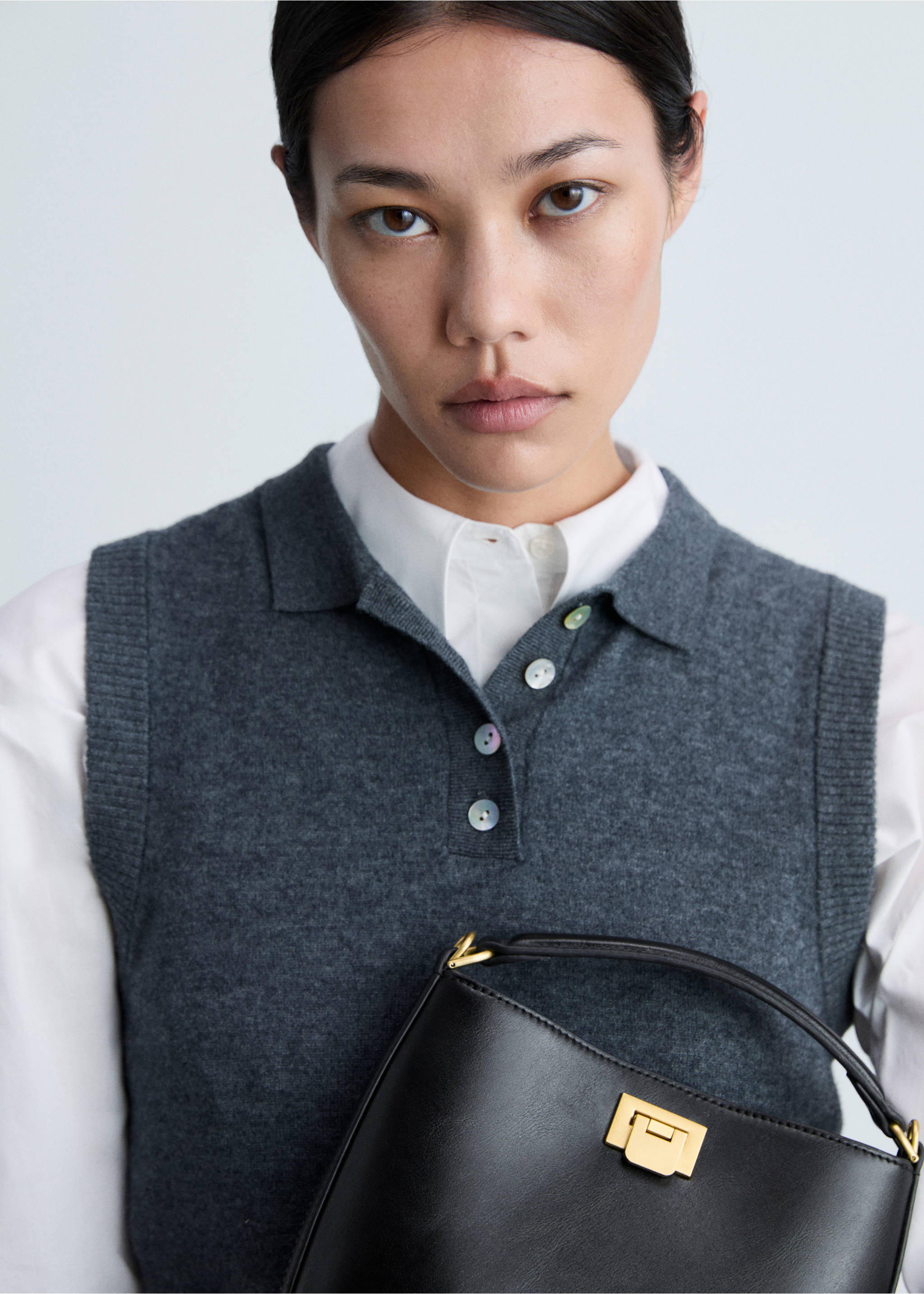 Bolso mini shopper detalle metálico - Detalle del artículo 9, Negro. Ref: 77034056-00.