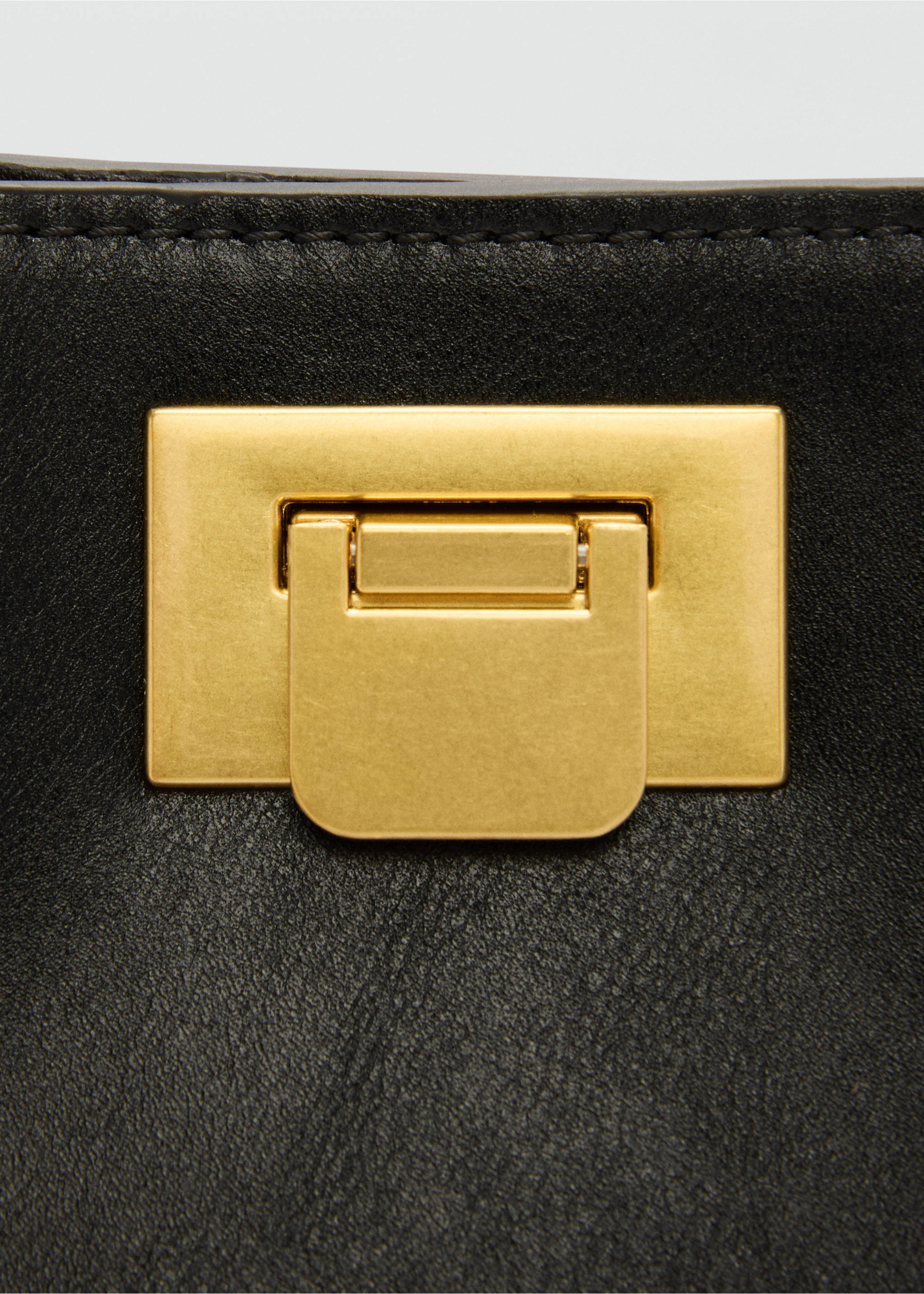 Sac cabas détail métallique - Détail de l'article 2, Noir. Ref: 77034057-00.