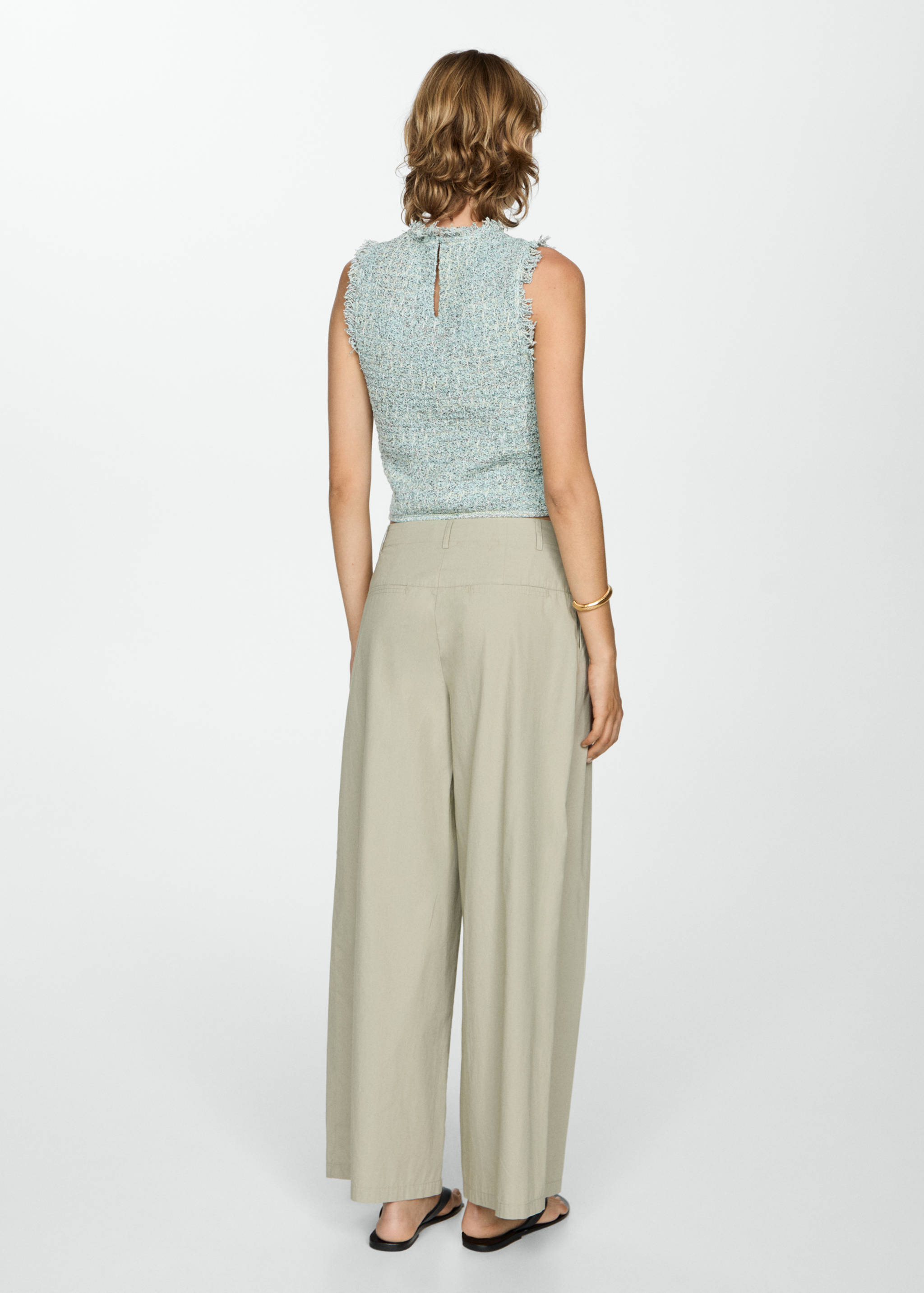 Tweed-Top mit ausgefranstem Detail - Rückseite des Artikels