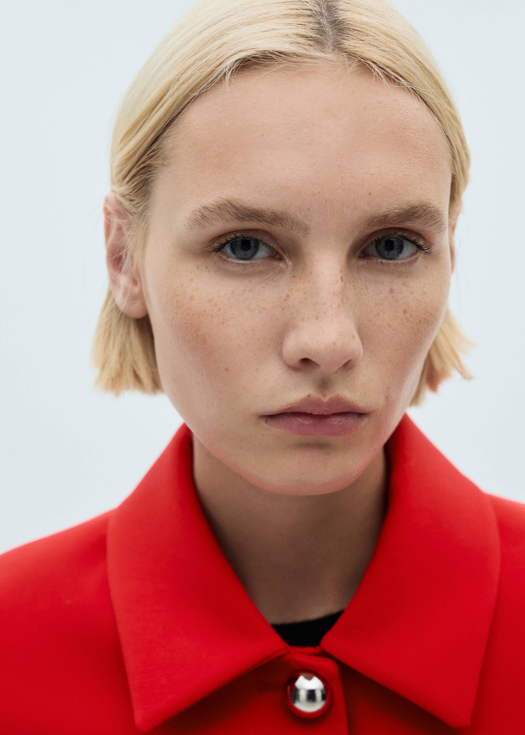 Casaco cropped com botões - Pormenor do artigo 1