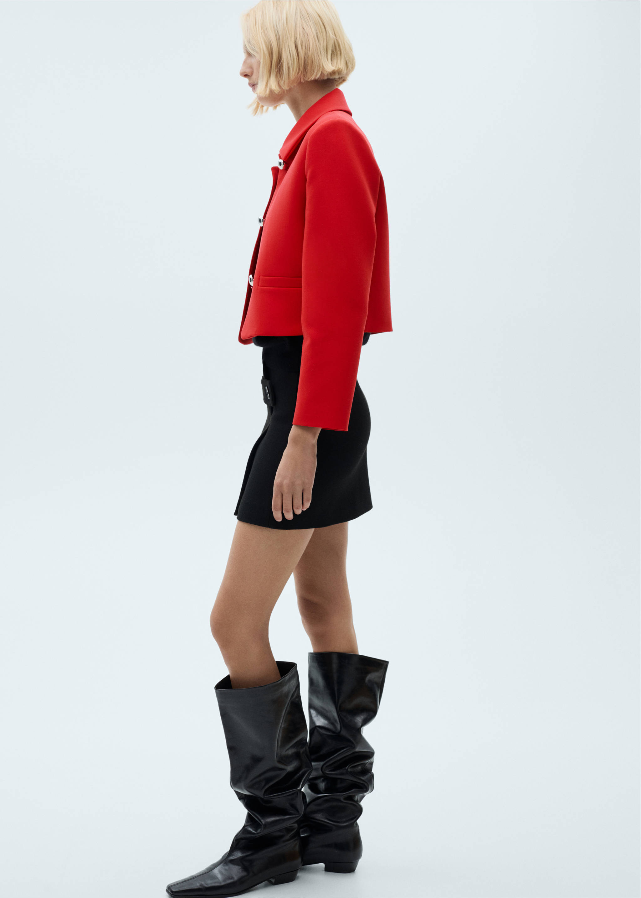 Casaco cropped com botões - Pormenor do artigo 2, Vermelho. Ref: 77034069-00.