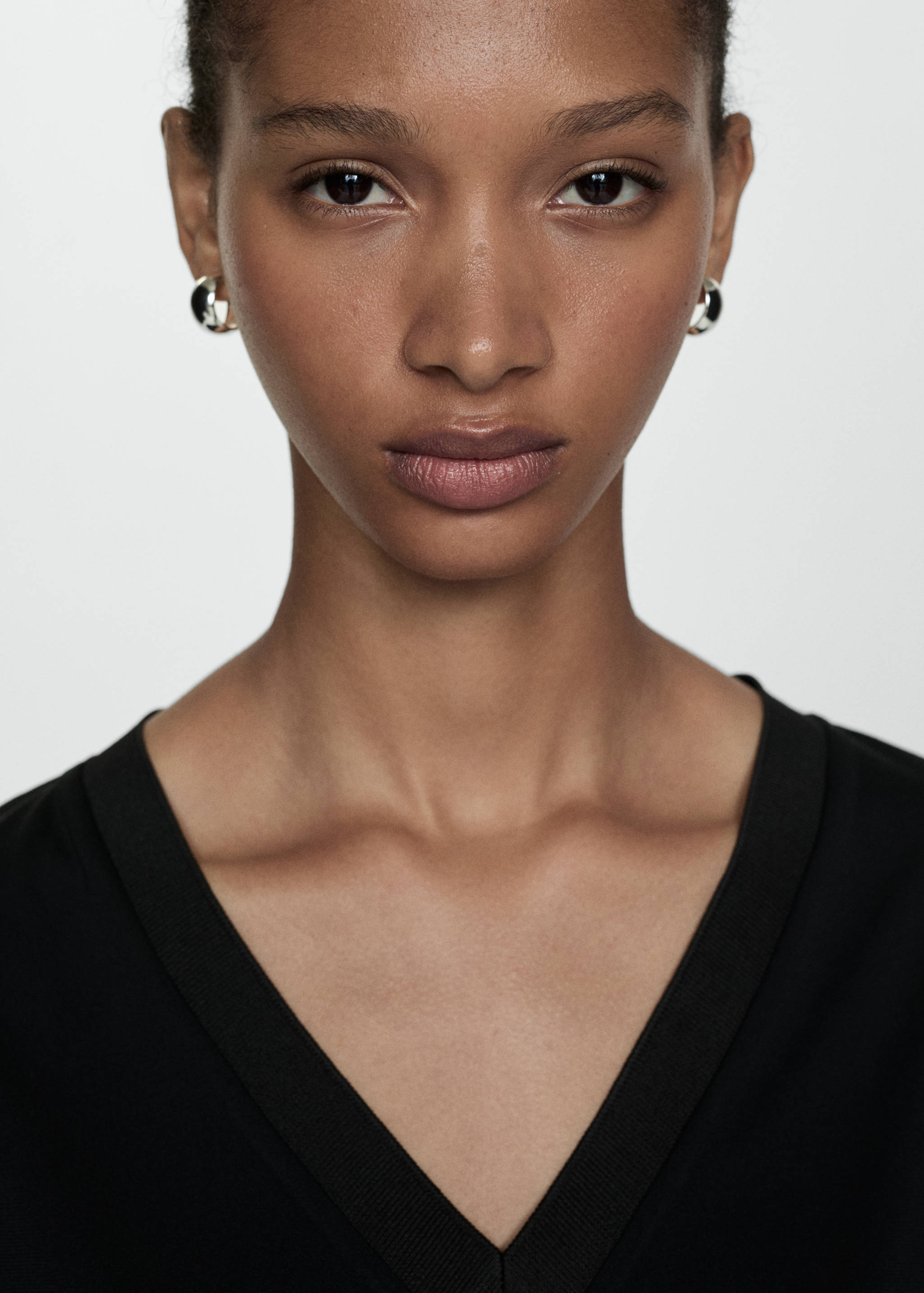 T-shirt col en V - Détail de l'article 1