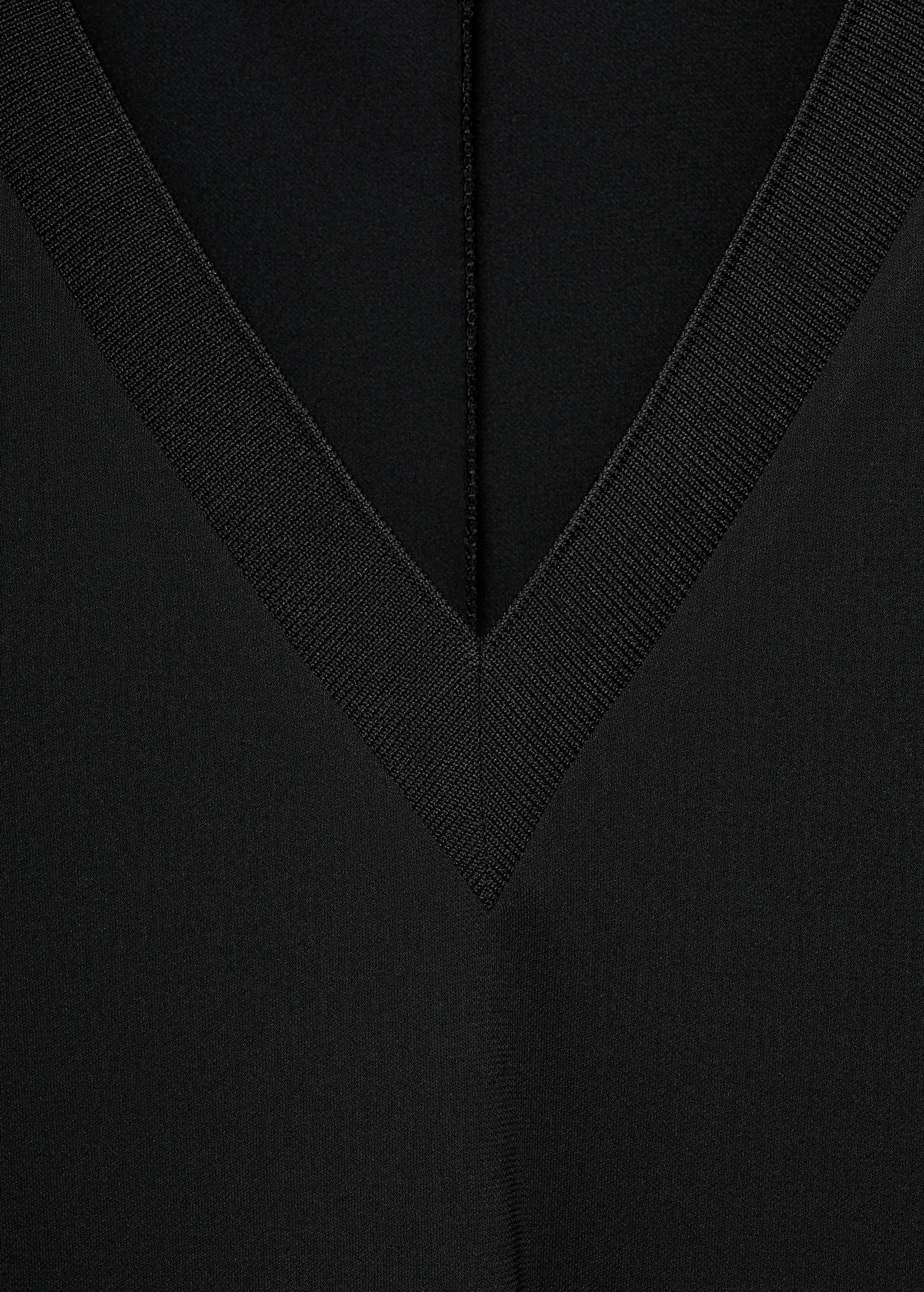 T-shirt col en V - Détail de l'article 8