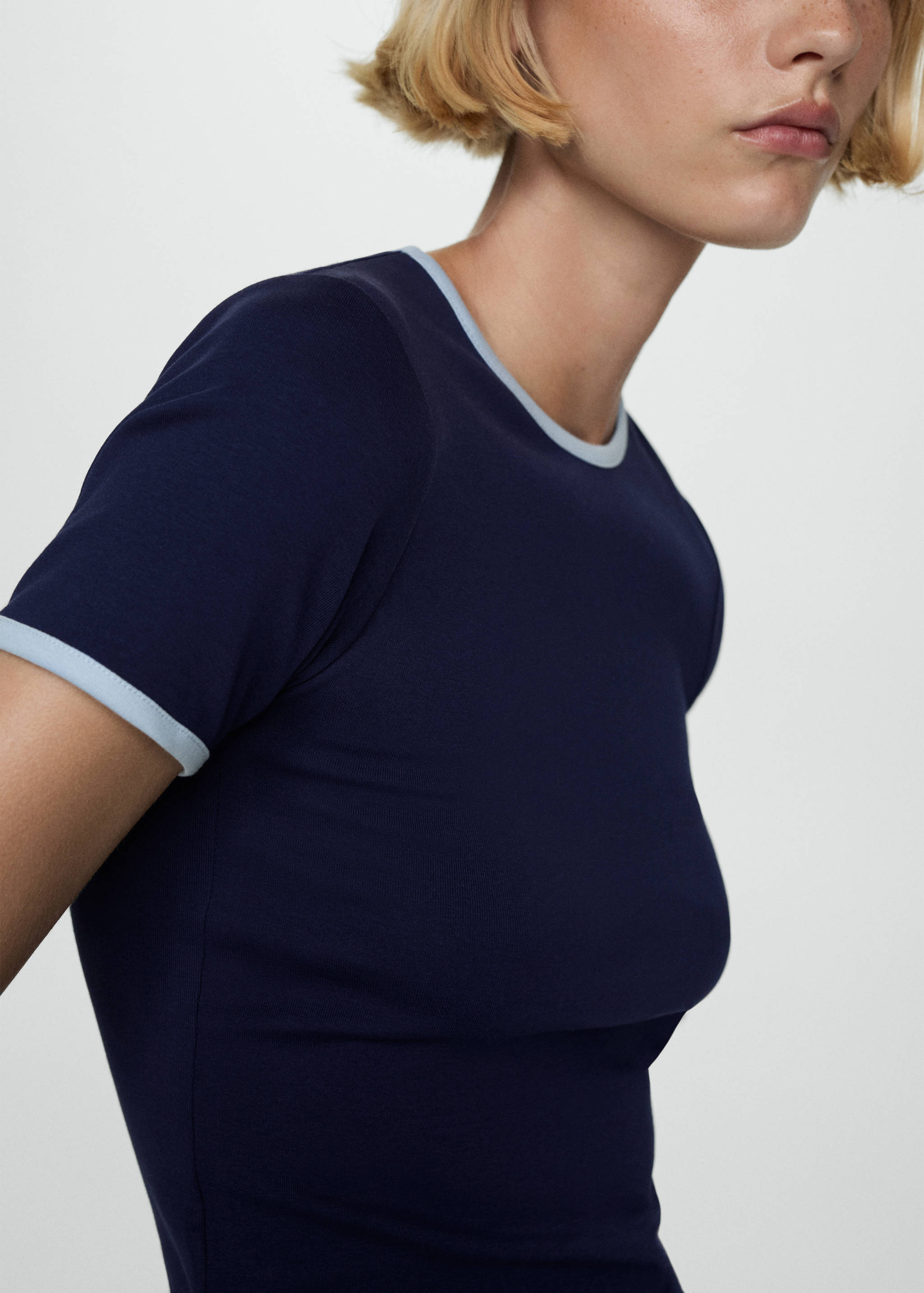 Camiseta ribetes contraste - Detalle del artículo 6