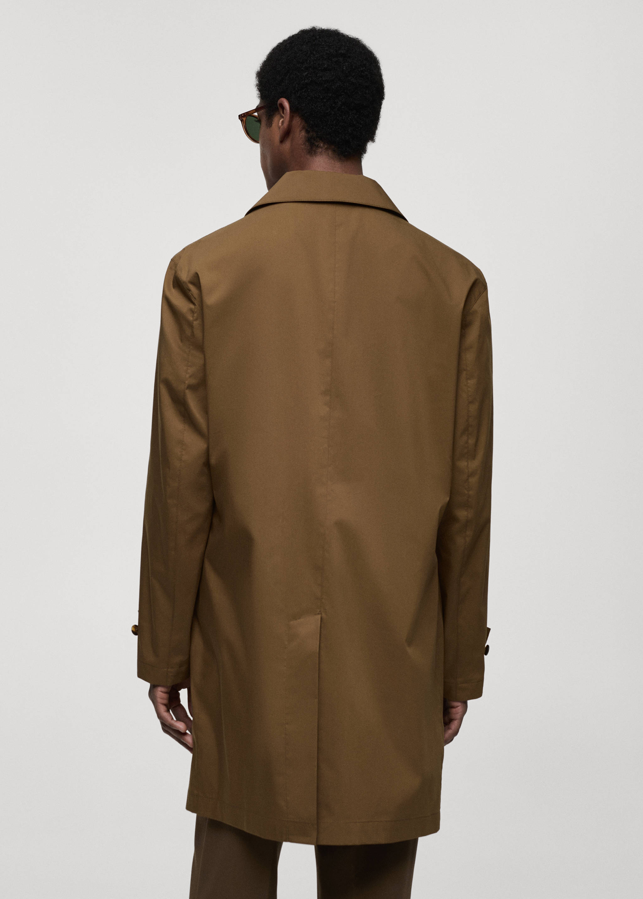 Classic water-repellent trench coat - Reverse of the article