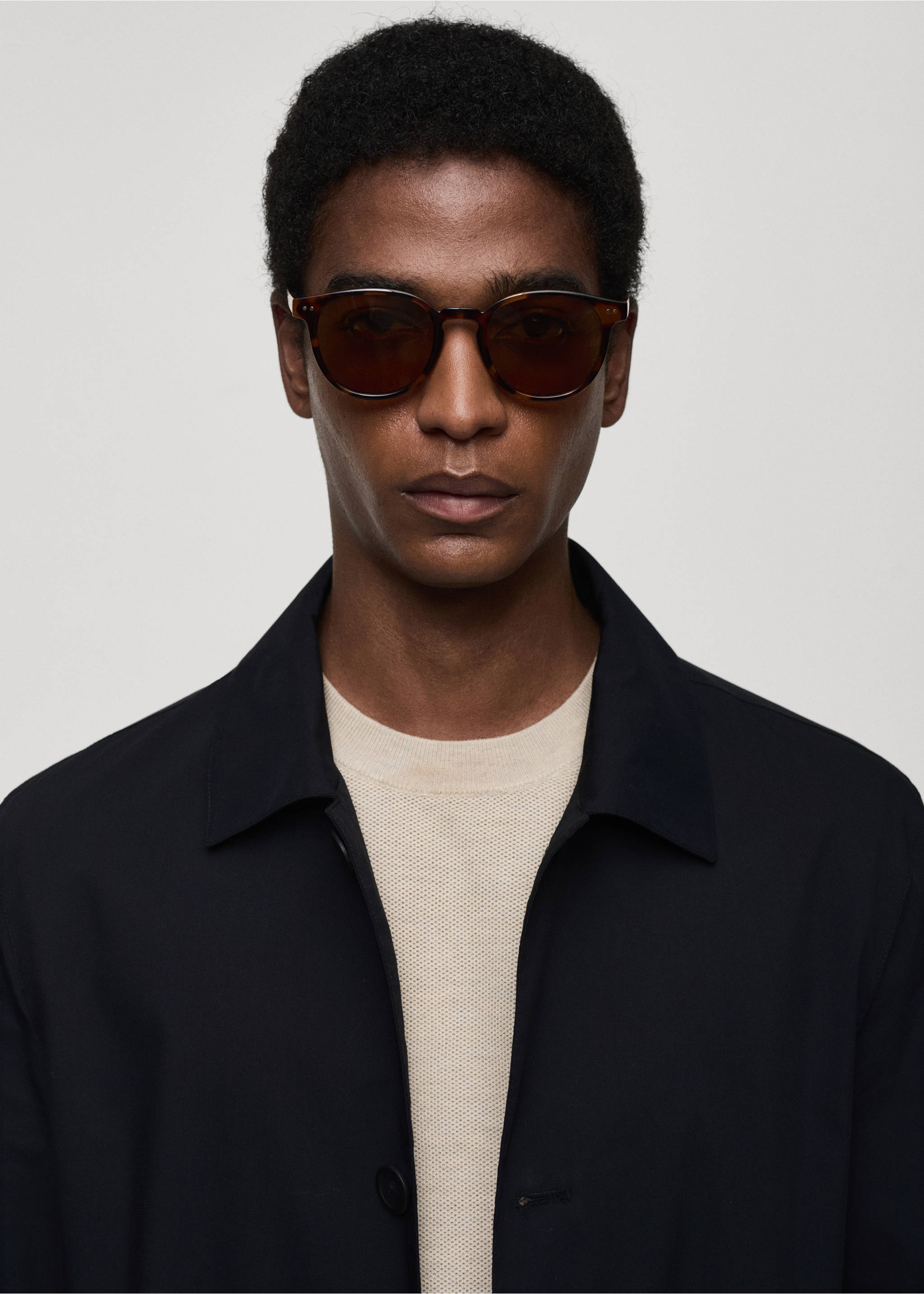 Classic water-repellent trench coat - Details of the article 1, Dark Navy. Ref: 77034434-00.